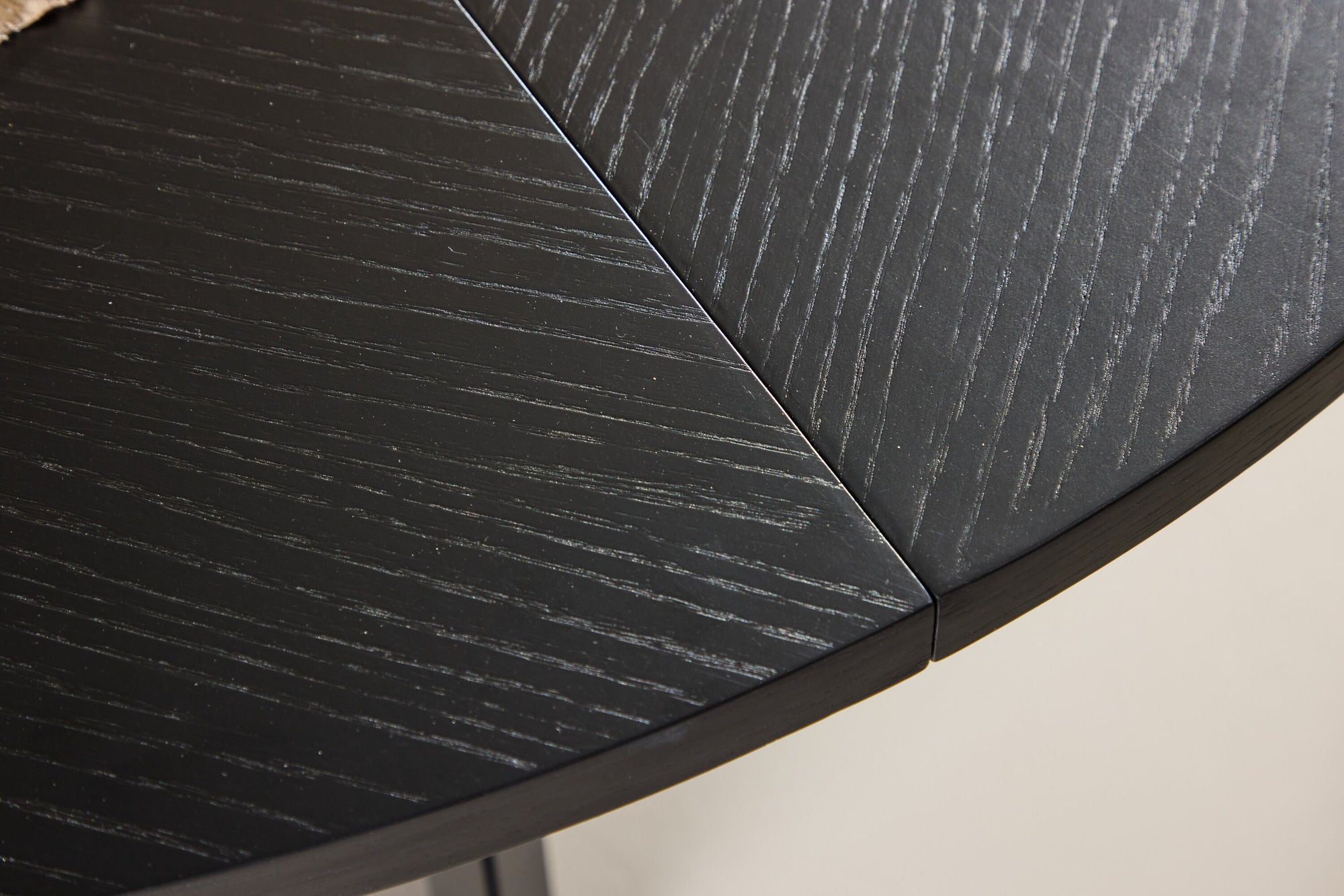 Venture Home Strada spisebord 120/170 x120x74 cm - Black / Oak Veneer