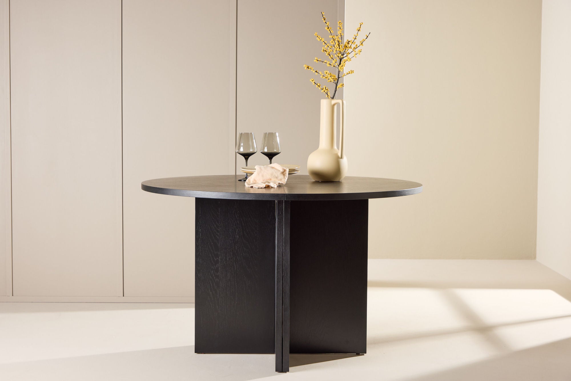 Venture Home Strada spisebord 120/170 x120x74 cm - Black / Oak Veneer