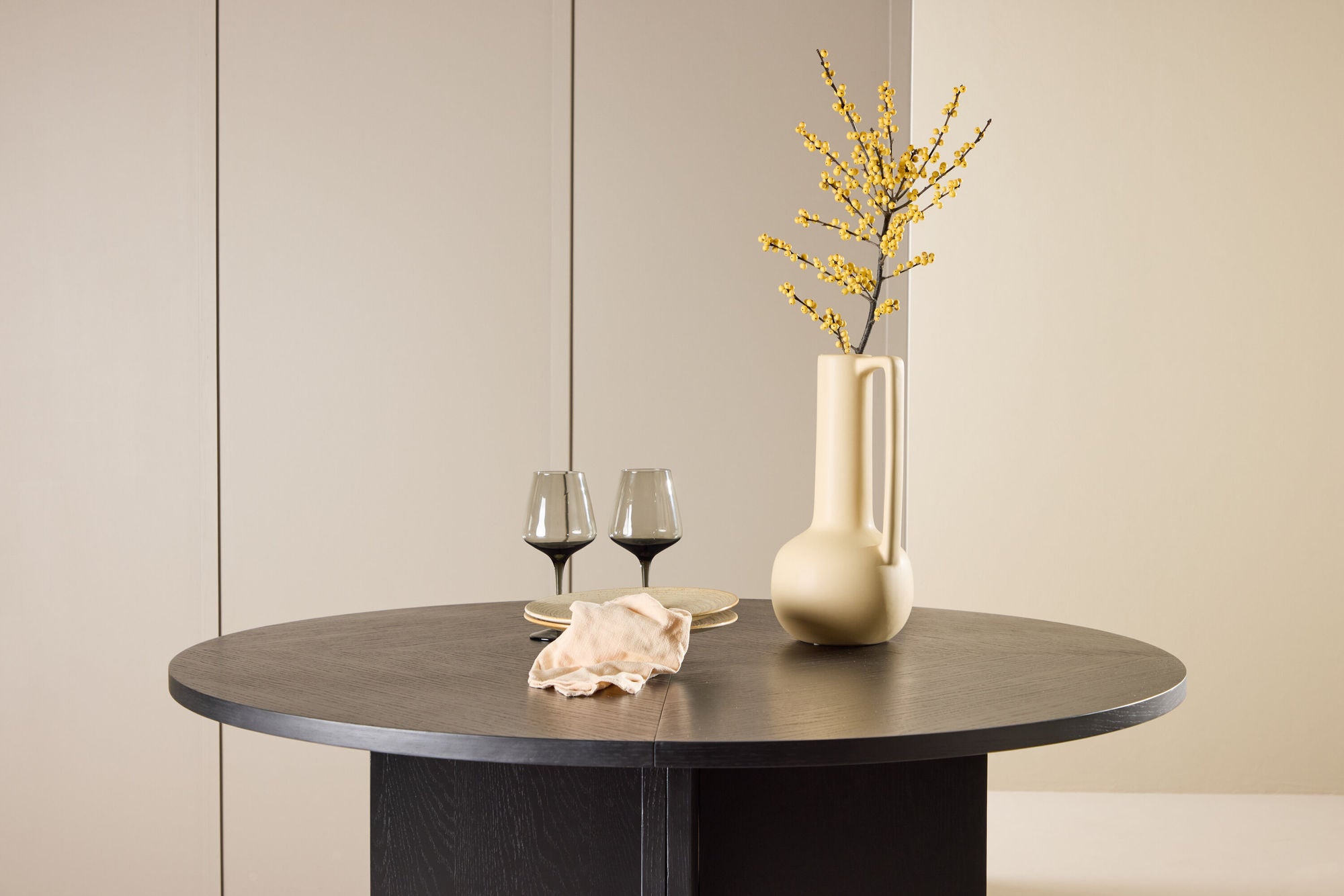 Venture Home Strada spisebord 120/170 x120x74 cm - Black / Oak Veneer