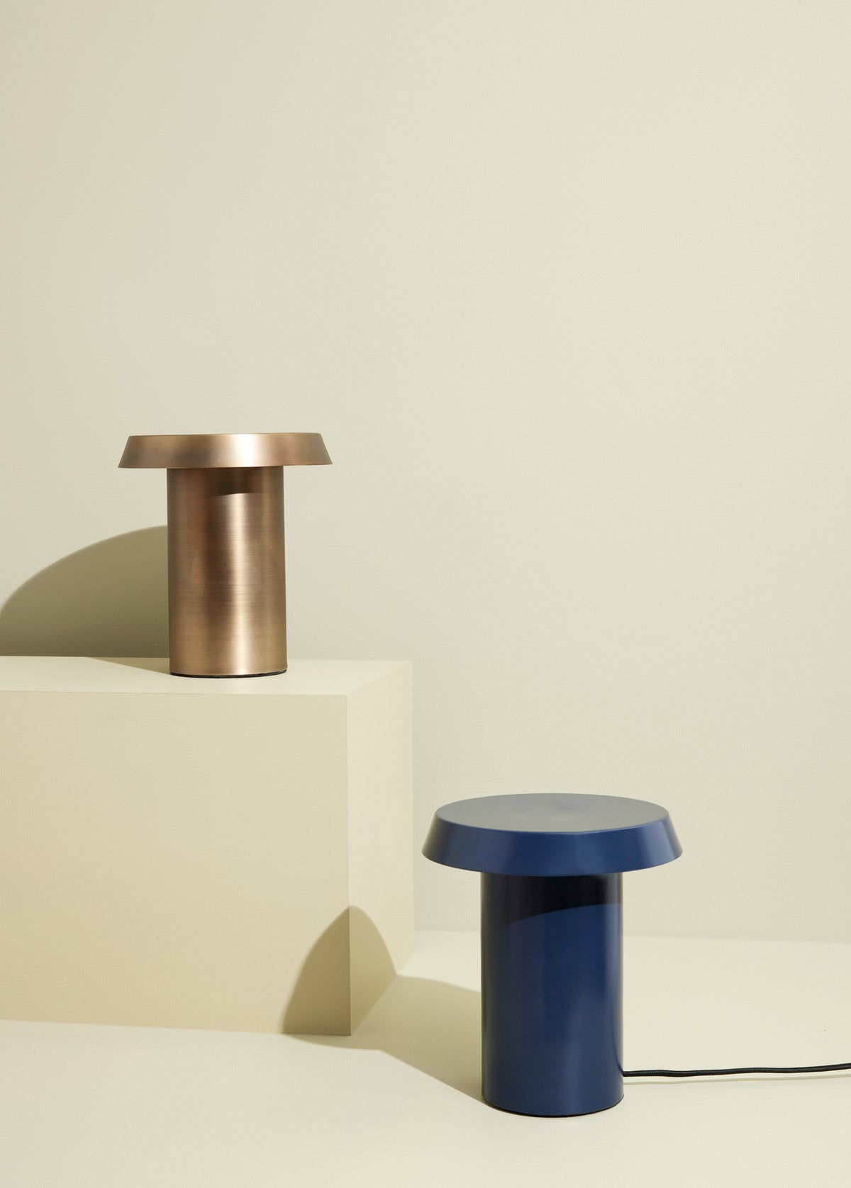 Keen bordlampe mørkeblå