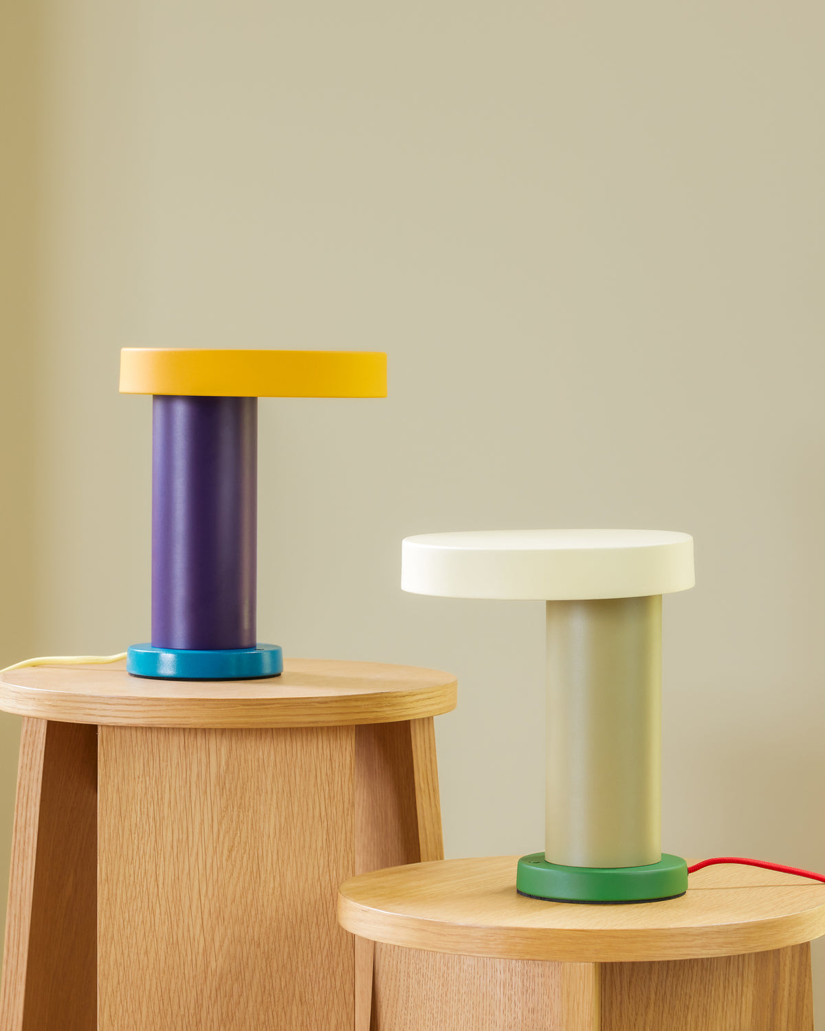 Magisk bordlampe lilla/gul