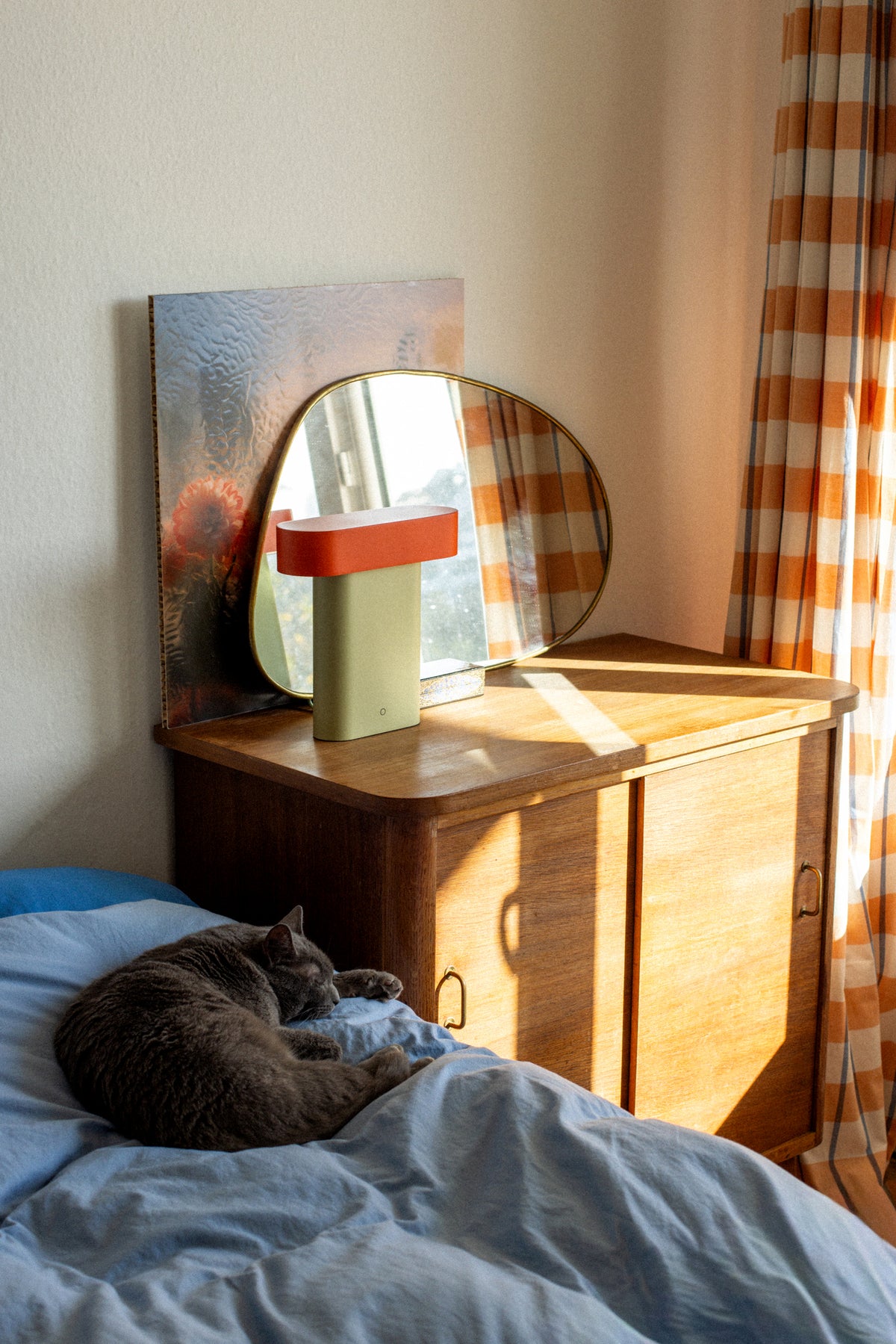 Stilren bordlampe grøn/rød