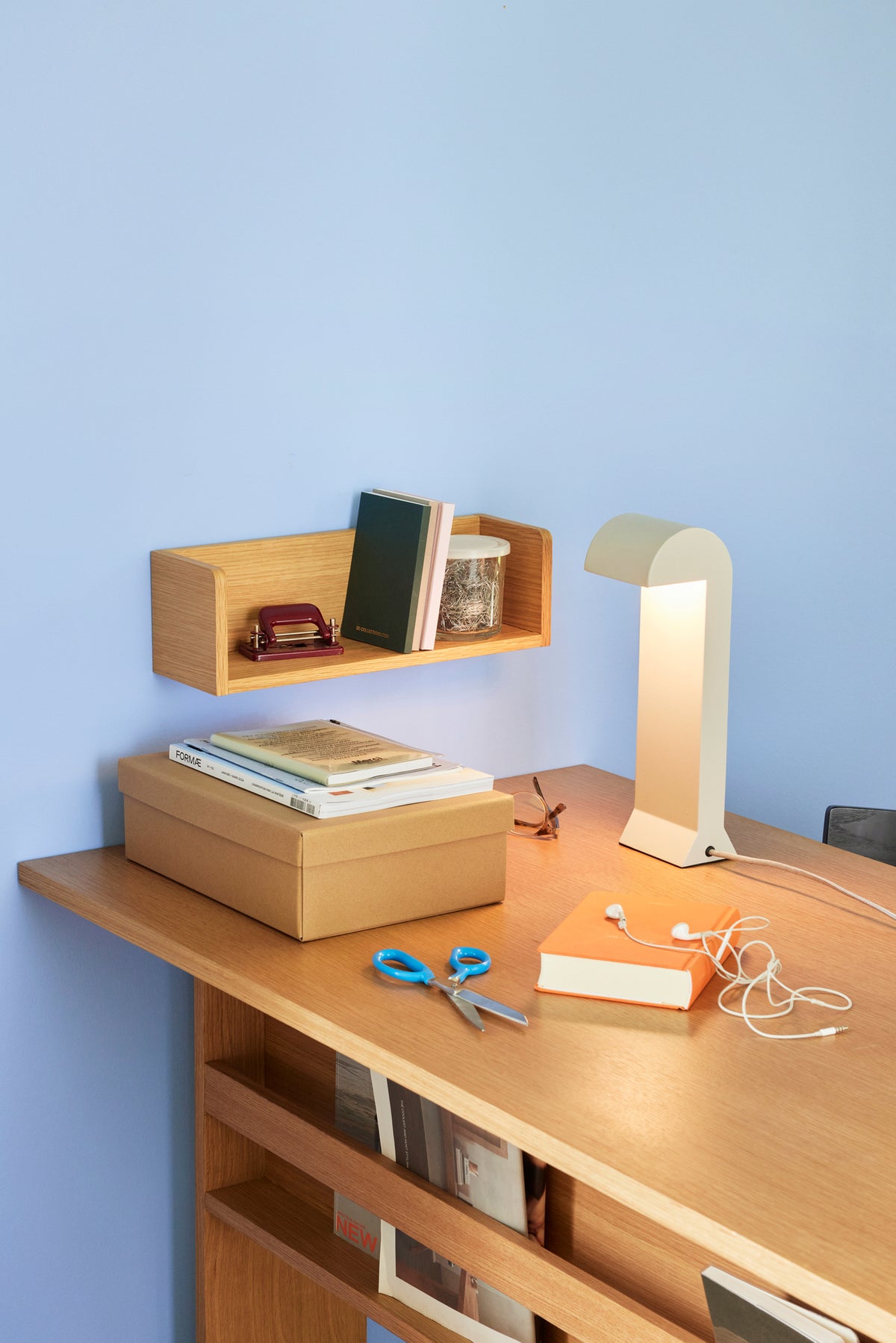 Soothe bordlampe lysegrå