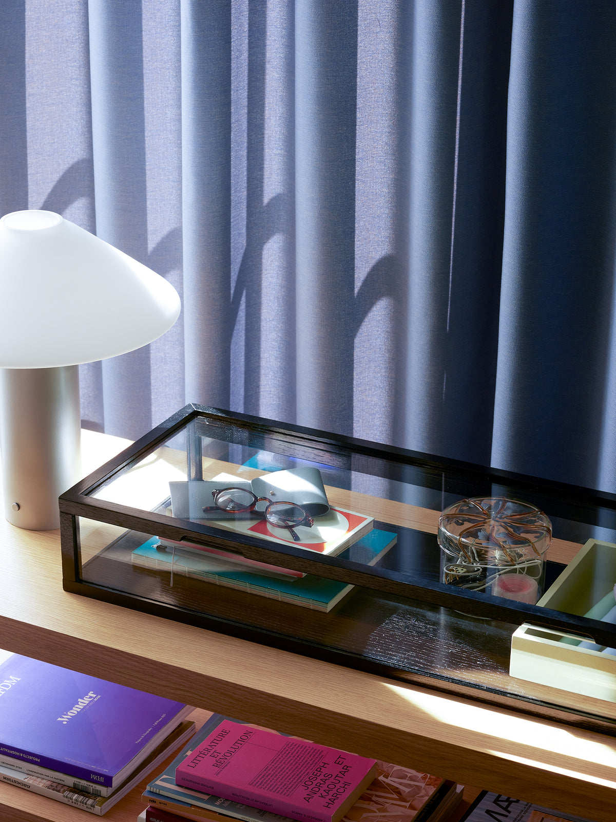 Orbit bordlampe i metallic sølv