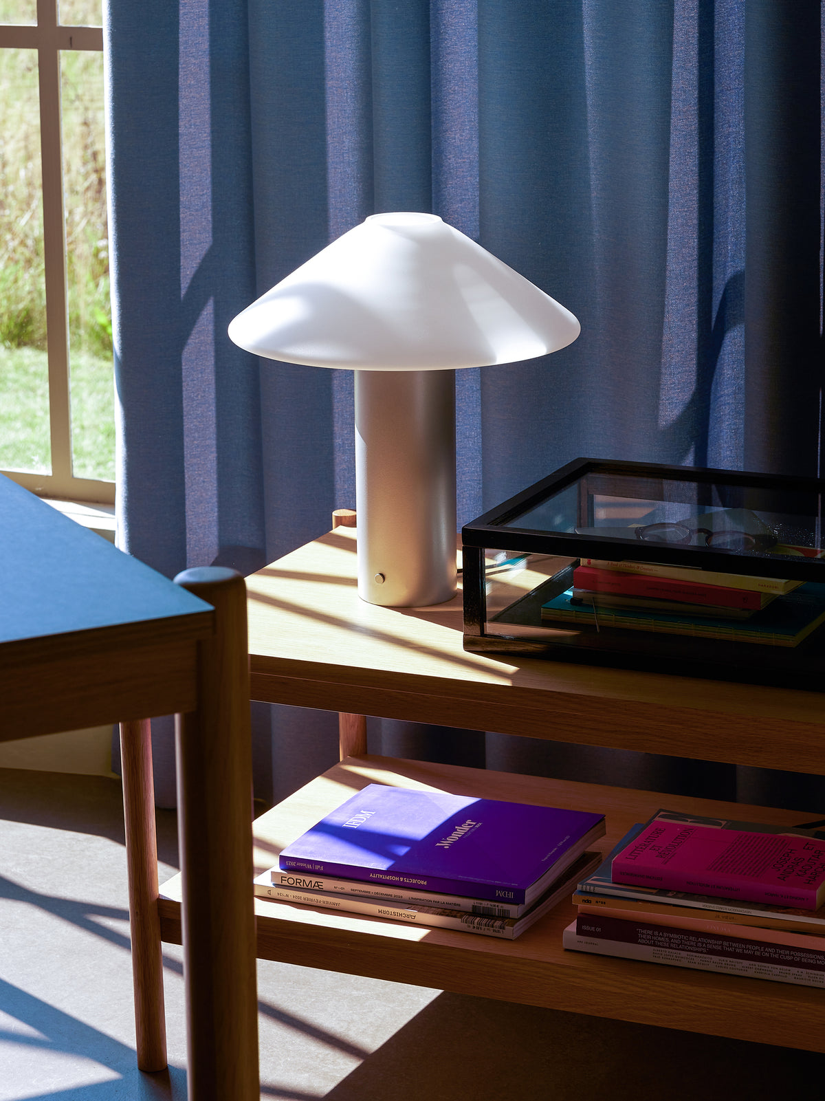 Orbit bordlampe i metallic sølv