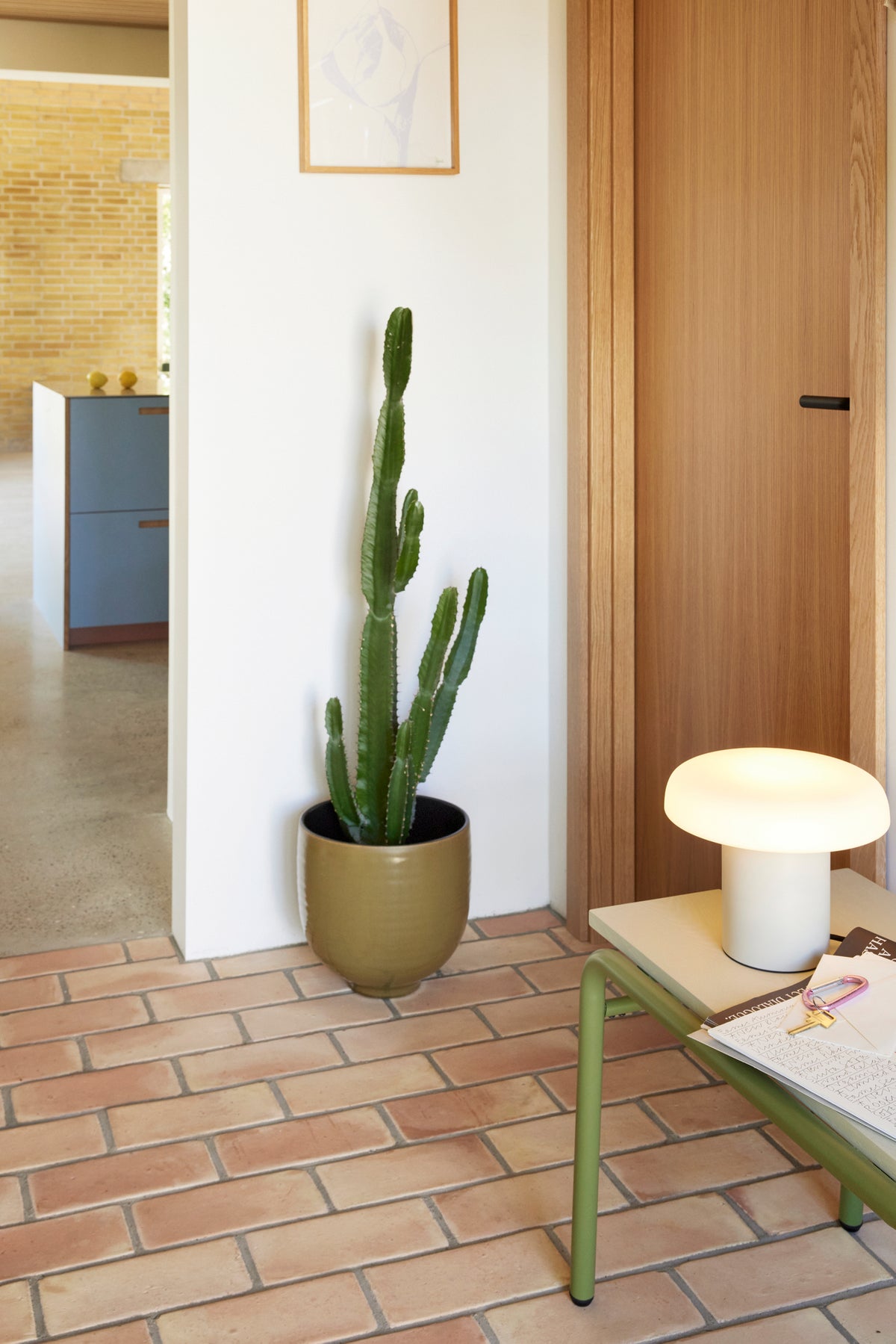 Ateliers bordlampe Sand/Hvid