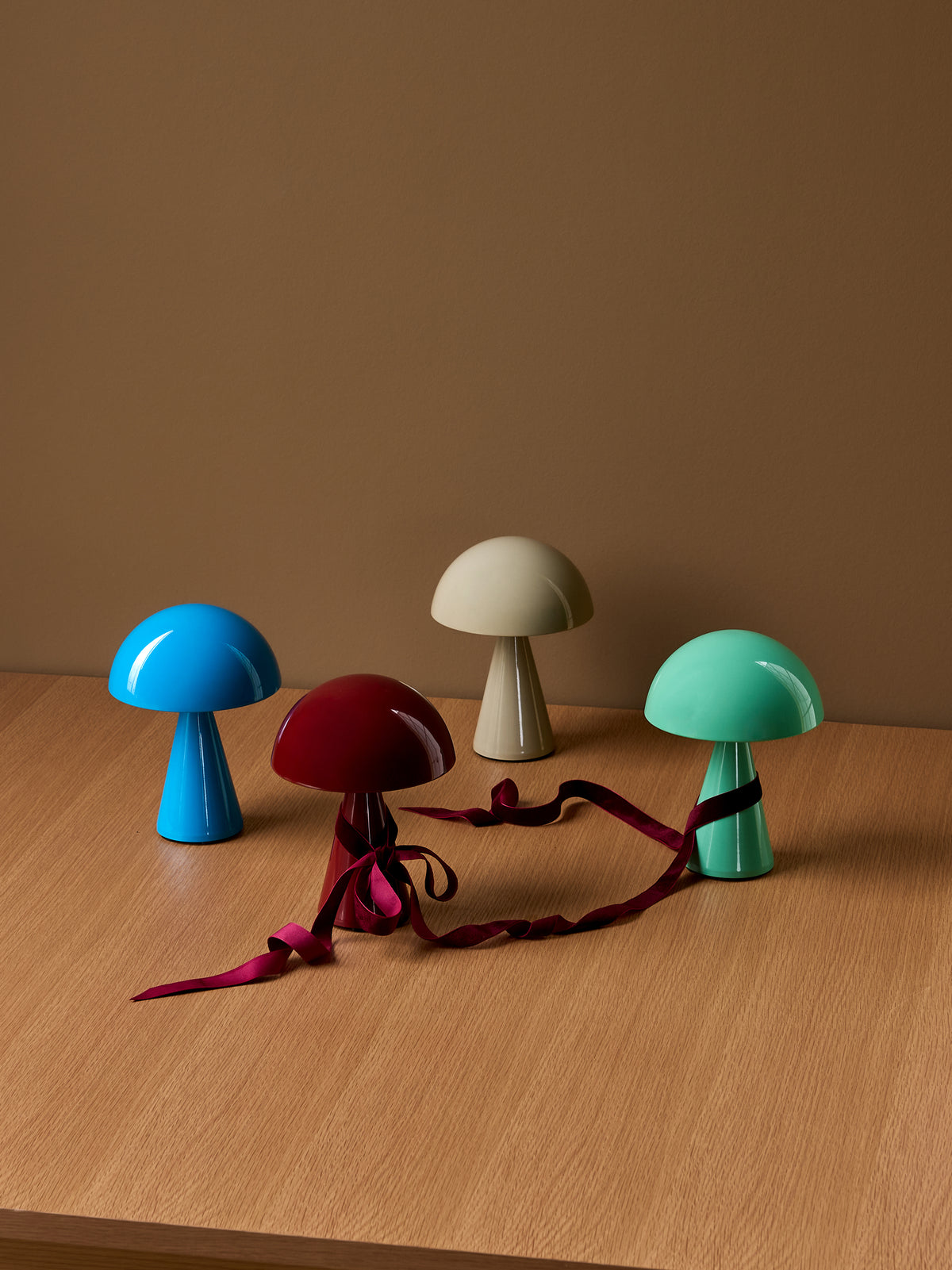 Mush bærbar bordlampe - lys sand