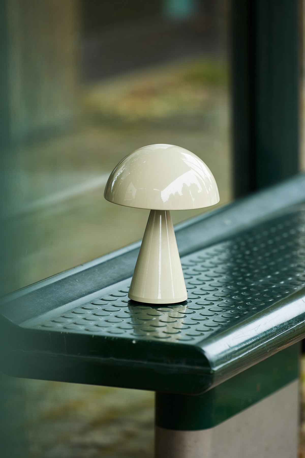 Mush bærbar bordlampe - lys sand
