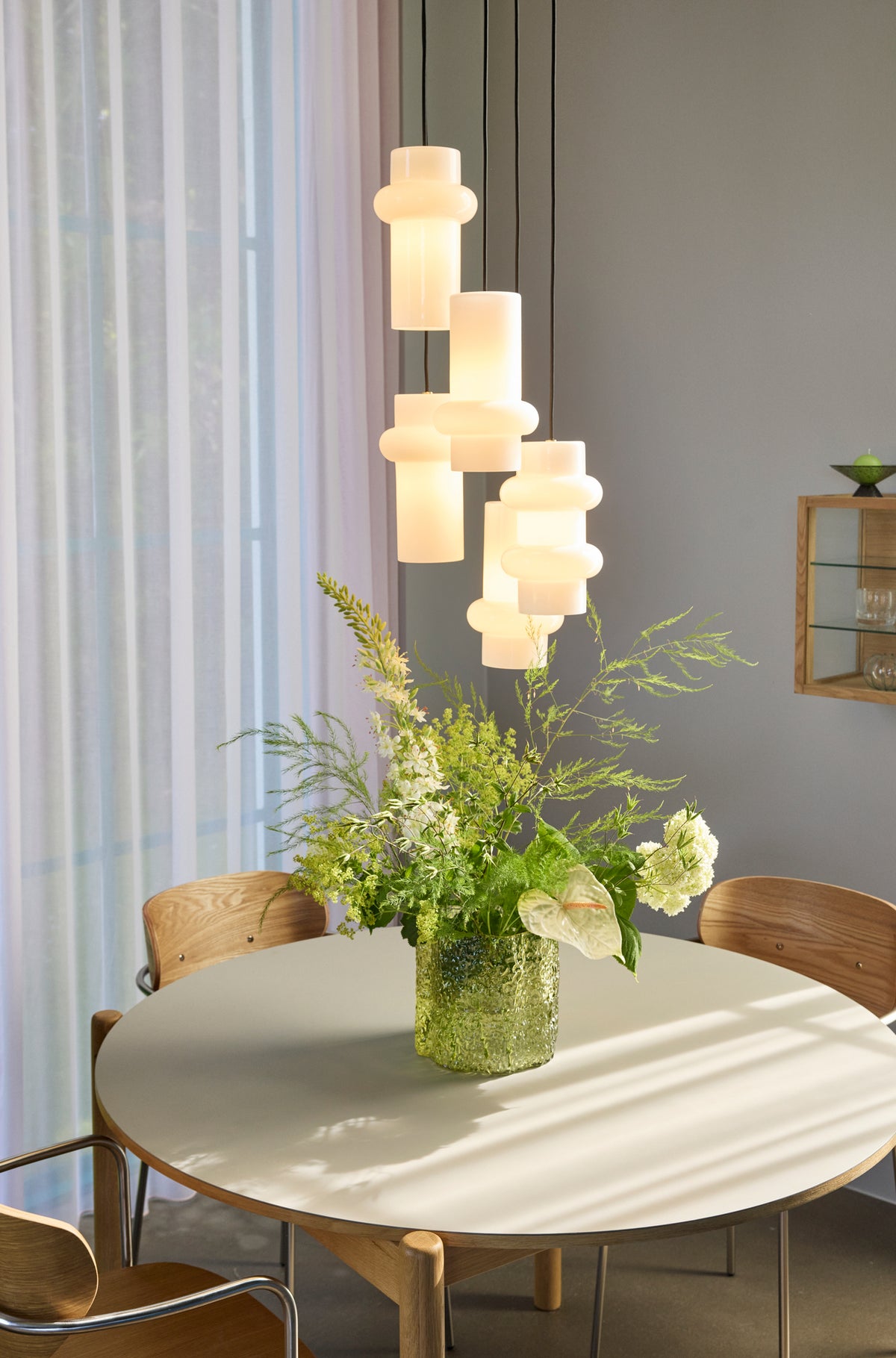 Dobbelt Pilule-vedhæng loftlampe, skinnende hvid