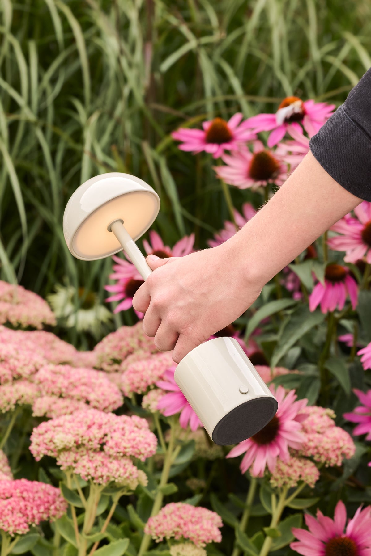 Taten bærbar bordlampe sand