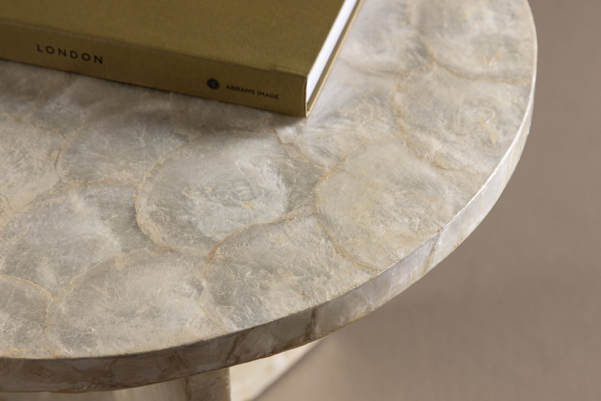 Vind Smögen Sofa bord ⌀40 - Capiz / Natural