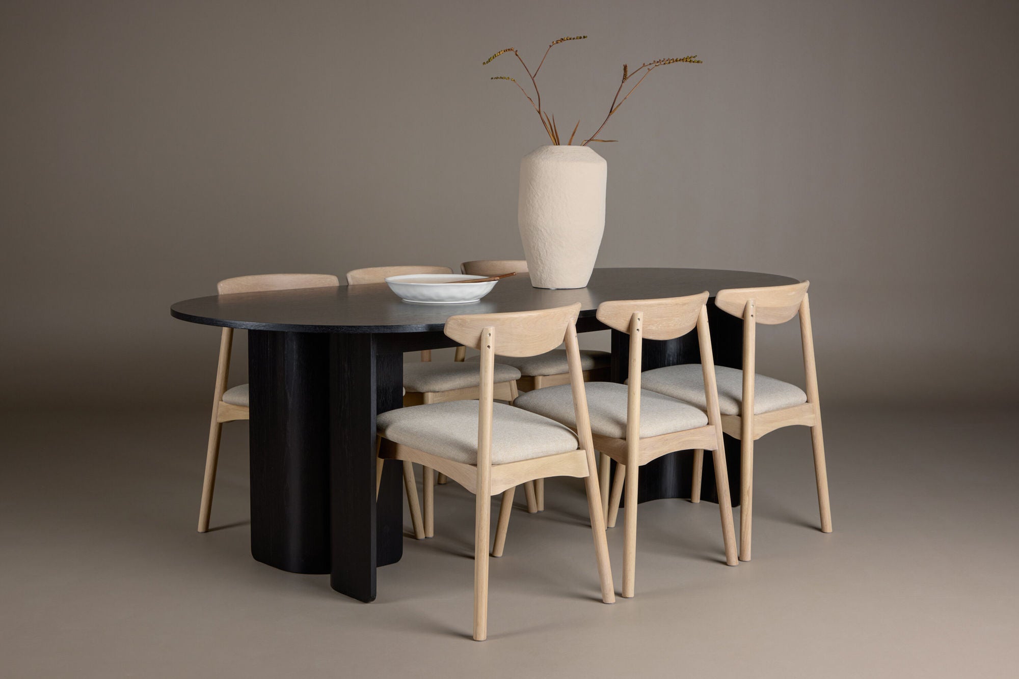 Venture Home Tyresö bord 100x220 cm - Black with Ven stol - Whitewash