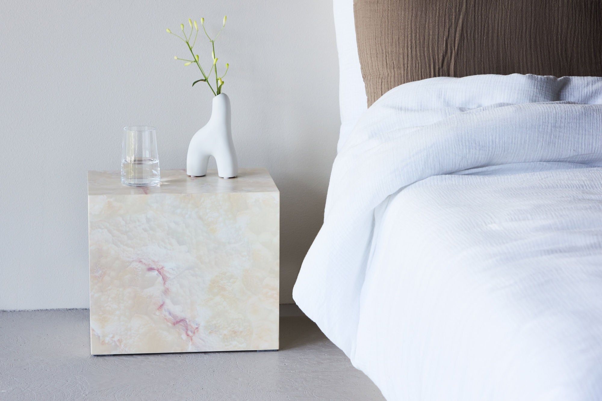 Venture Home York Side bord 30x35x25 cm - Beige Stonelook