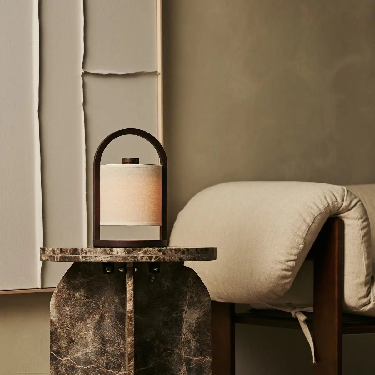 River Mørkebrun genopladelig træ bordlampe