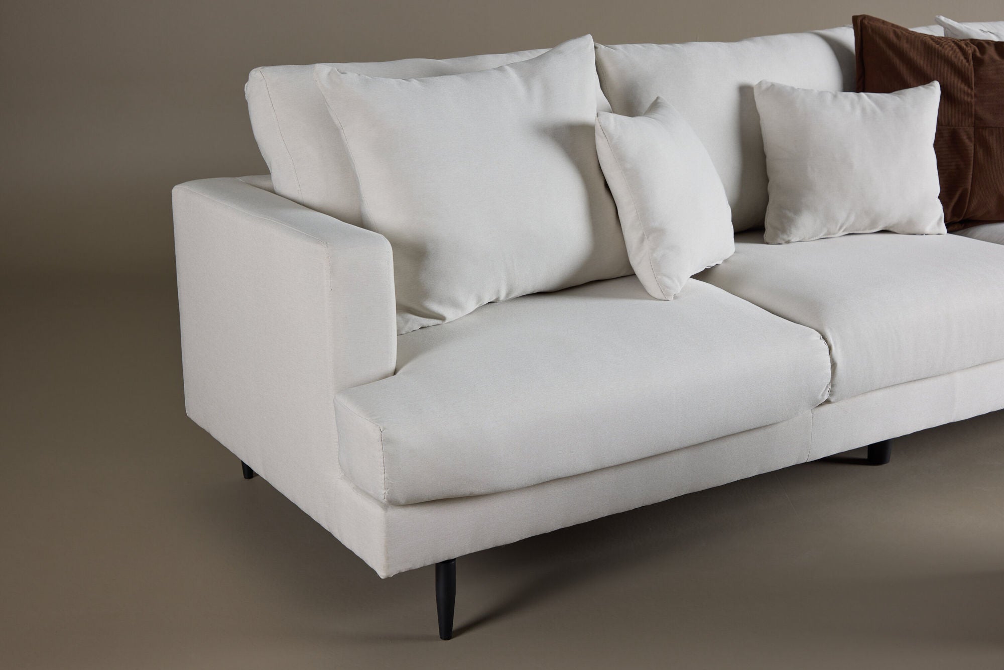 Venture Home Sofia Sofa - Black / Beige Fabric / linen