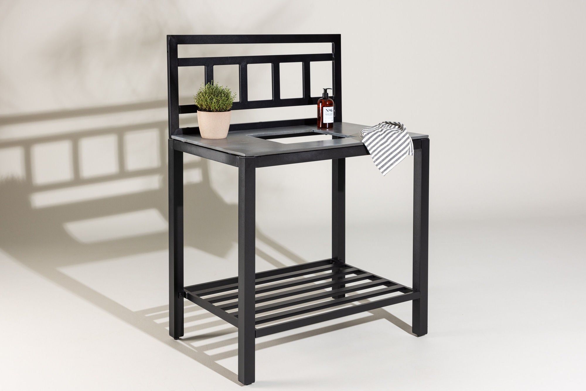 Venture Home Alicante garden kitchen bord with hole black/fiber concrete