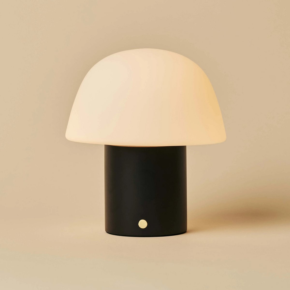 Yannick Black genopladelig bordlampe