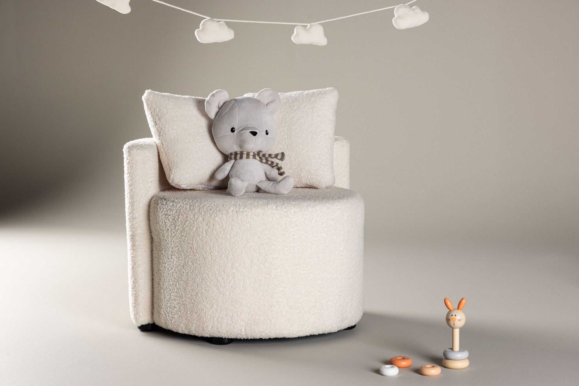 Venture Home Kelso Kids 2-seat Sofa - White / Teddy FSC 100%