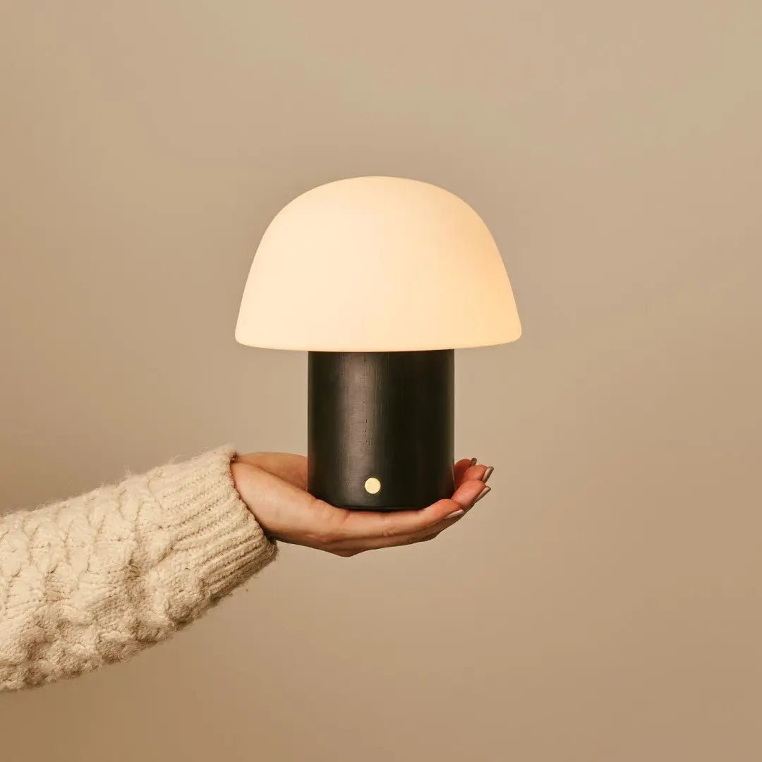 Yannick Black genopladelig bordlampe