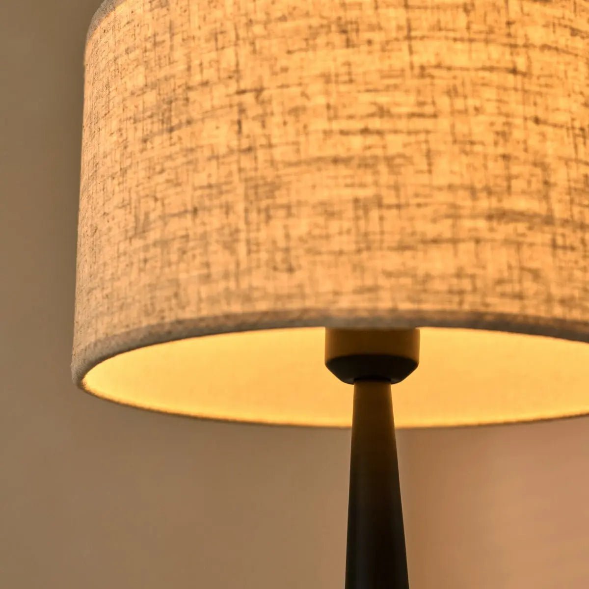 Jacob Sort bordlampe