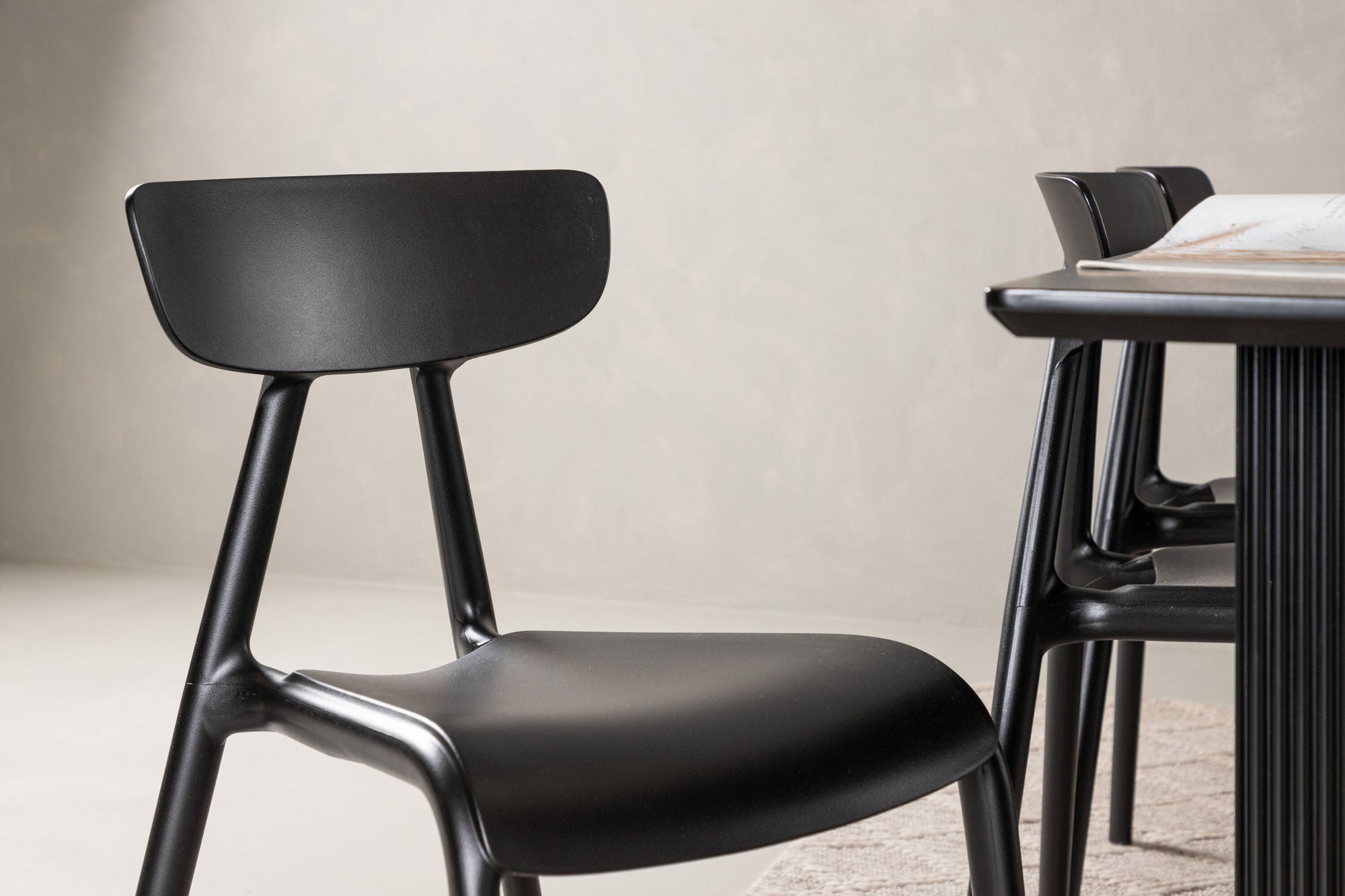 Venture Home Vail spisebord - Black / Smoked Black MDF +Ursholmen Spisebordsstol - Black Polypropylene _6