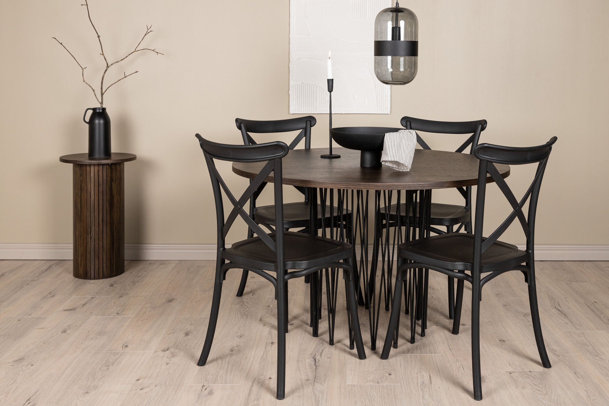 Venture Home Stone round spisebord - Black / Mocca Veneer +Crosett Spisebordsstol - Matte Black / Matte Black Plastic _4