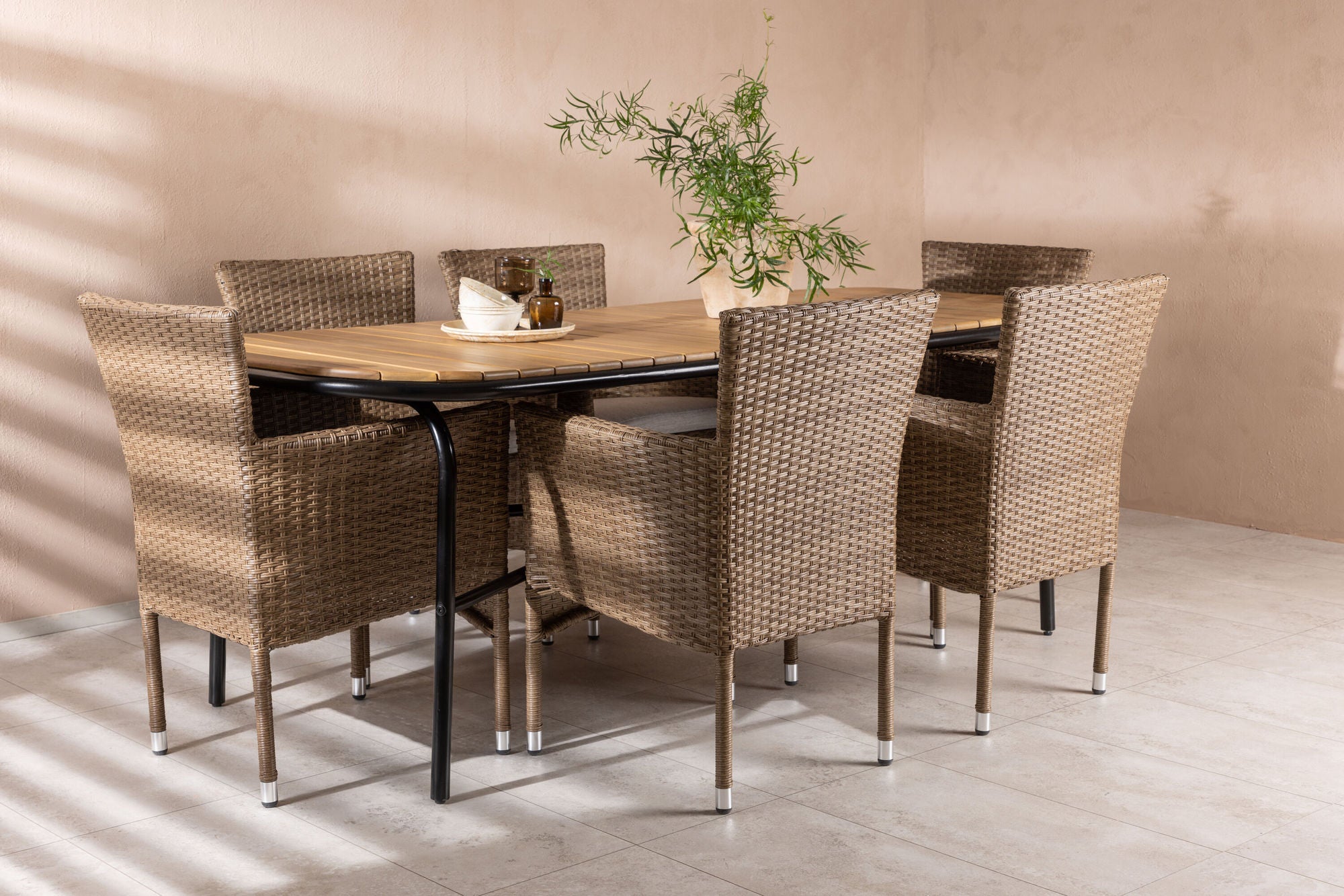 Venture Home Holmbeck Diningbord Steel - Black / Rectangular 90*200*75 +Malina Diningchair Alumnium - Nature / Wicker _6