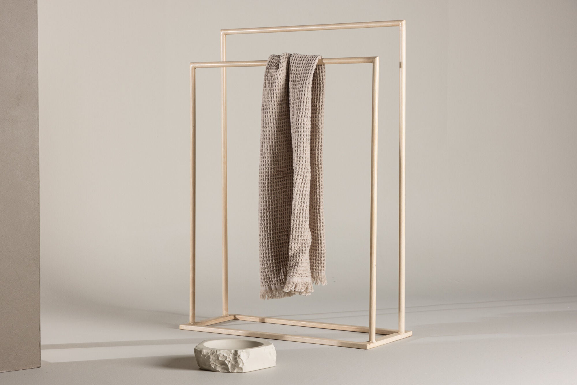 Venture Home Alva Clothing Hanger - Whitewash / Steel