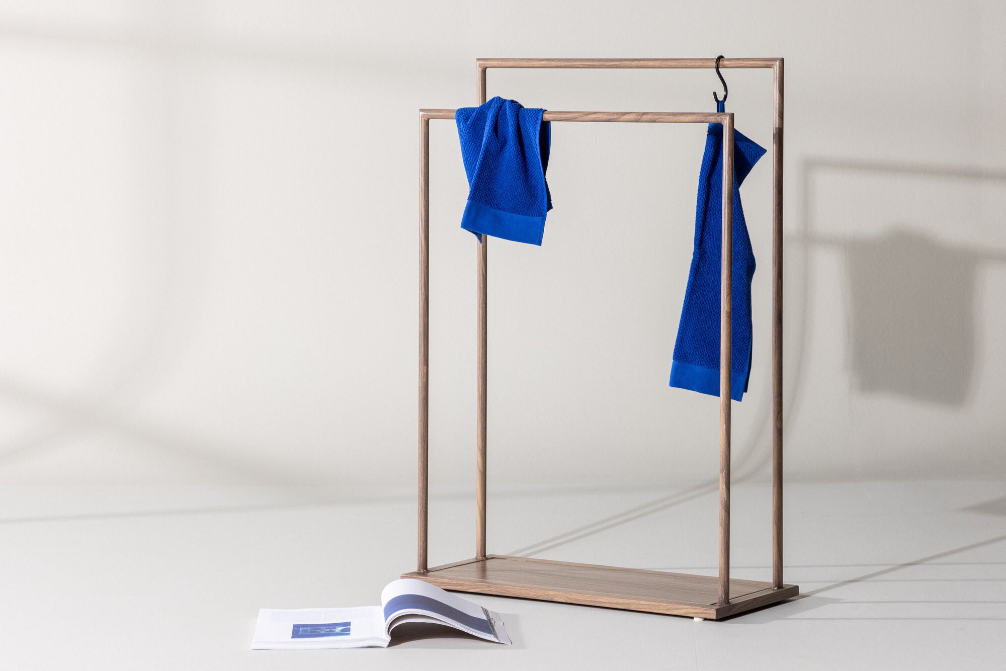 Venture Home Alva Clothing Hanger - Mocca / Steel