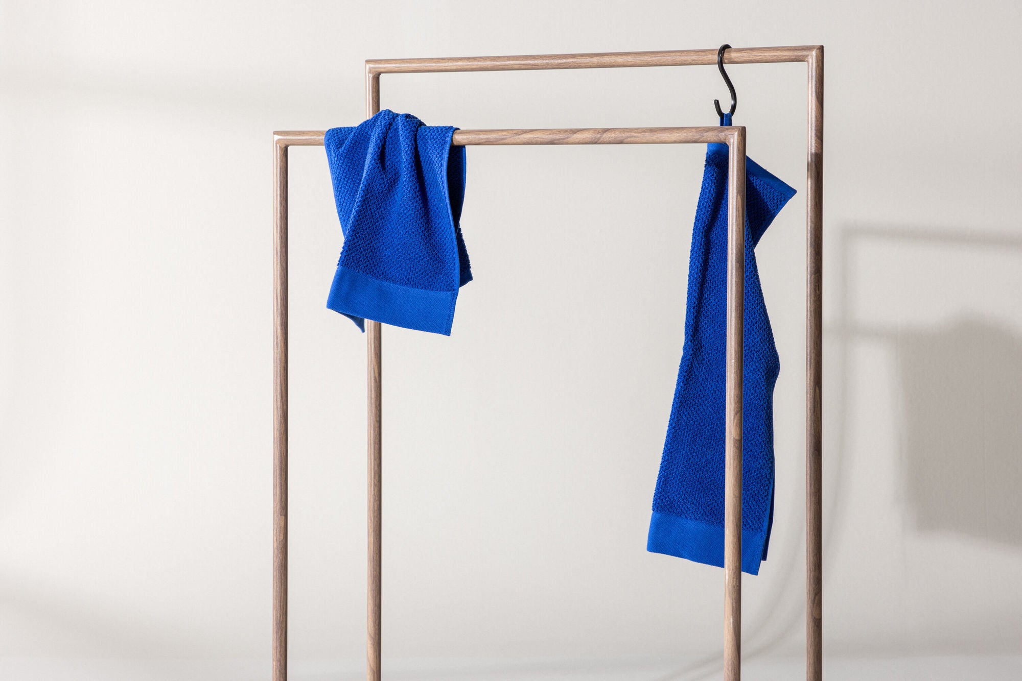 Venture Home Alva Clothing Hanger - Mocca / Steel