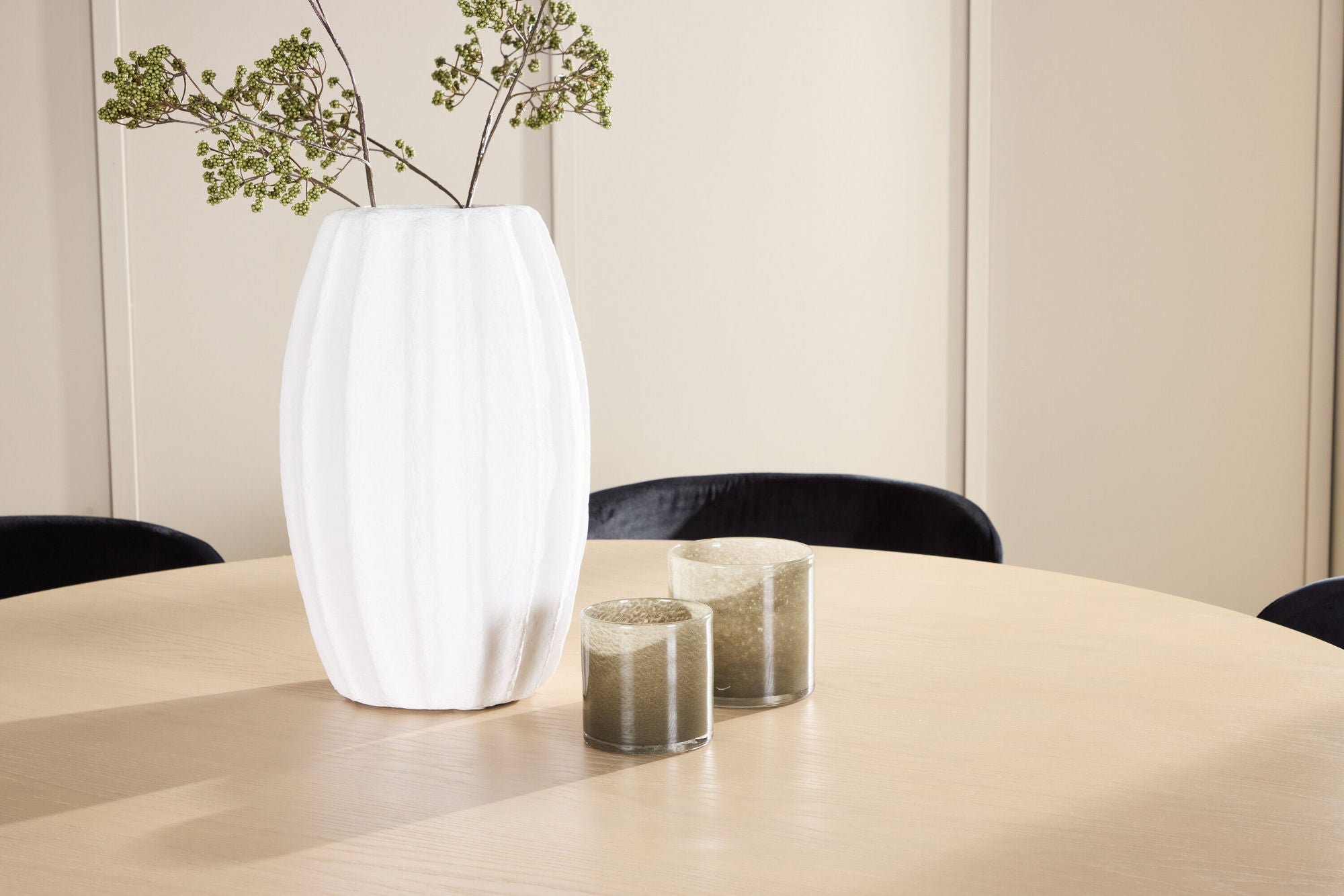 Venture Home Copenhagen bord - Whitewash/Beige with 6 Edina stol - Black