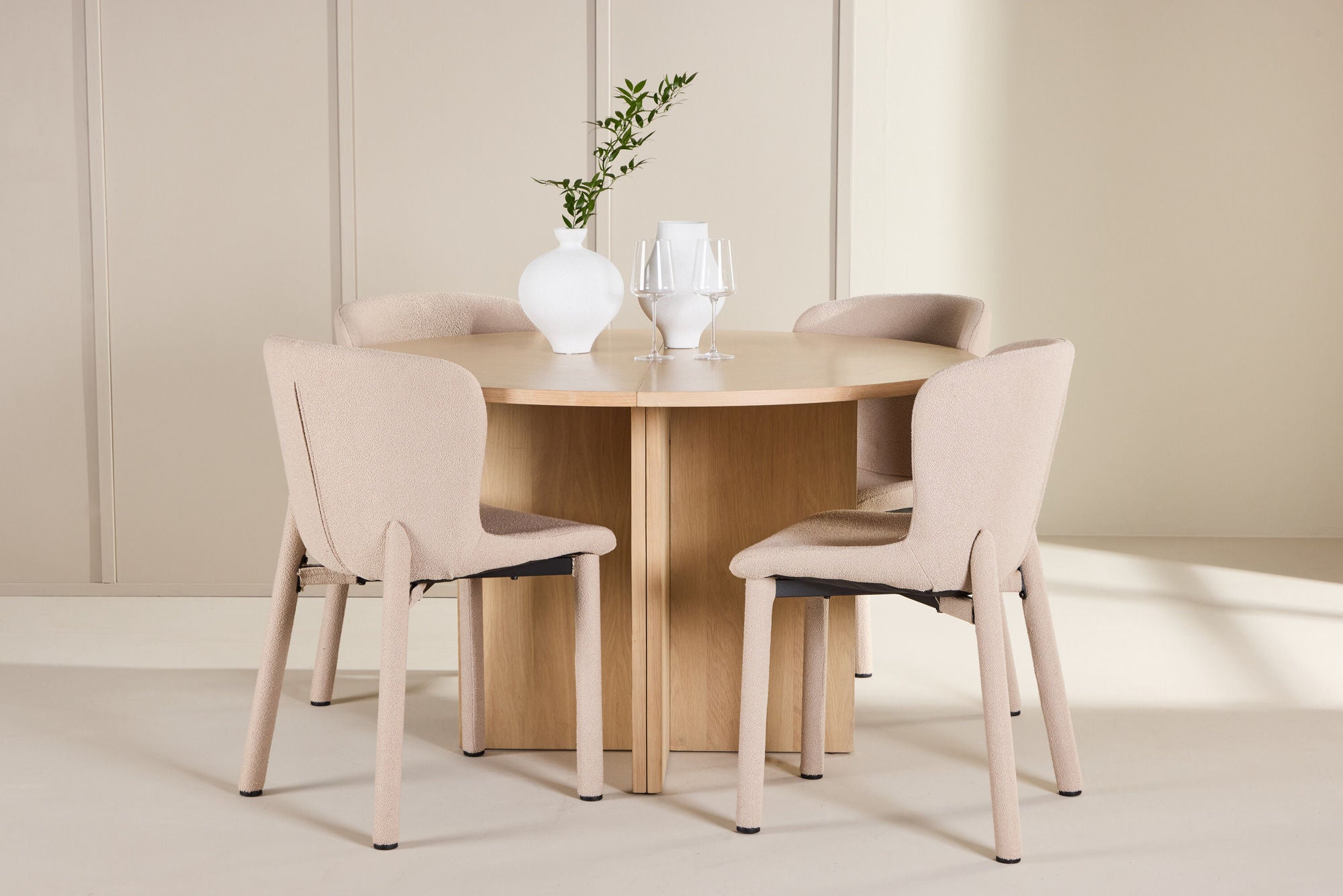 Venture Home Strada bord - Whitewash with 4 Astoria stol - Beige