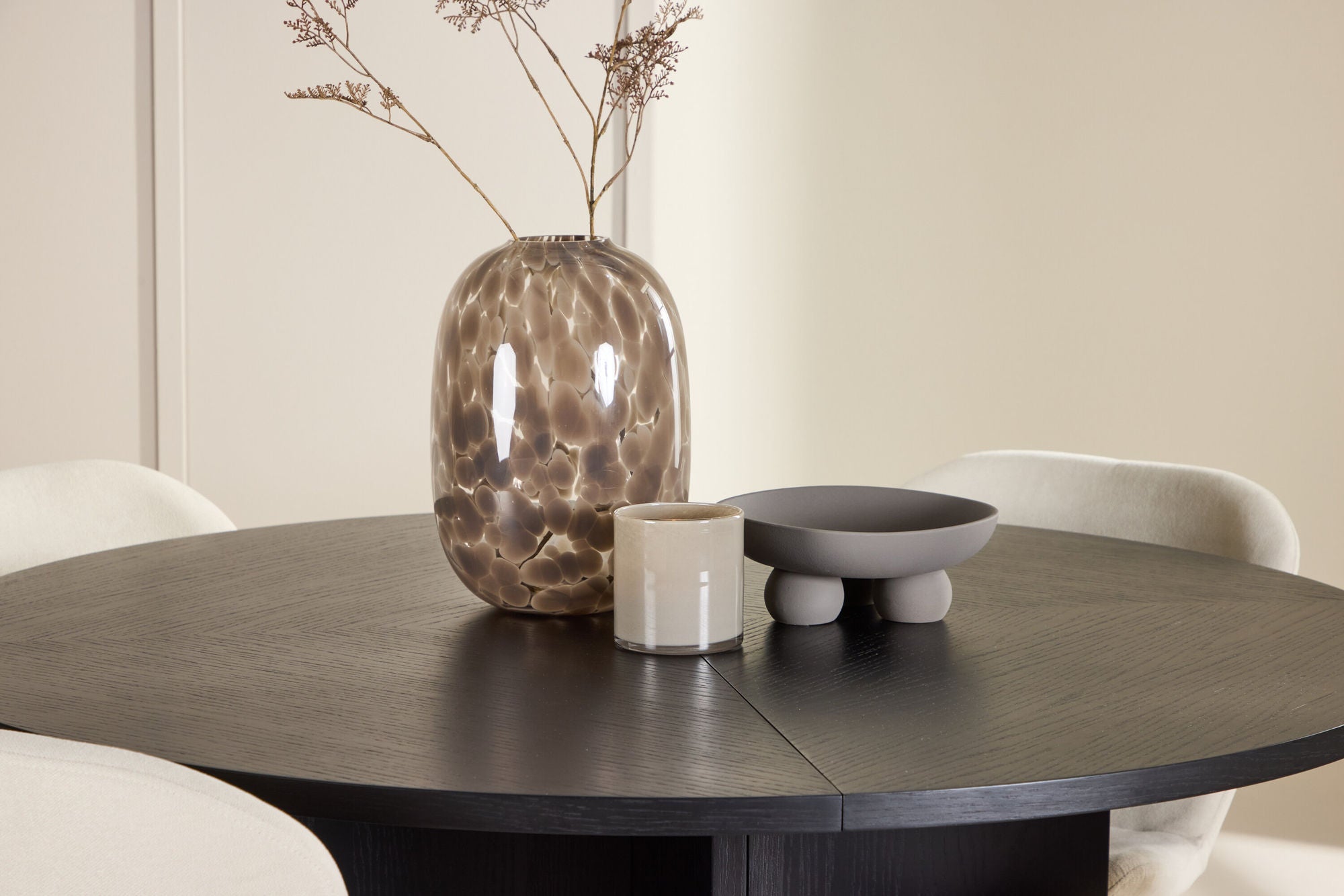 Venture Home Strada bord - Black with 4 Lilja stol - Beige