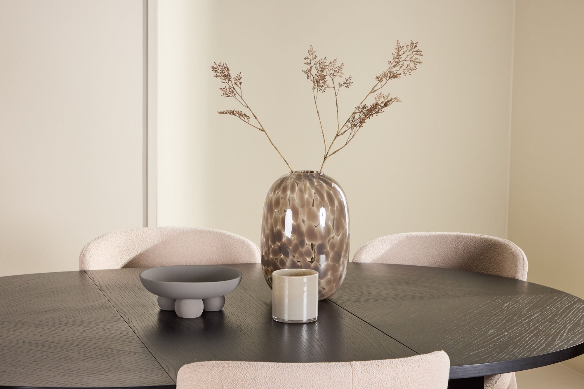 Venture Home Strada bord - Black with 6 Astoria stol - Beige