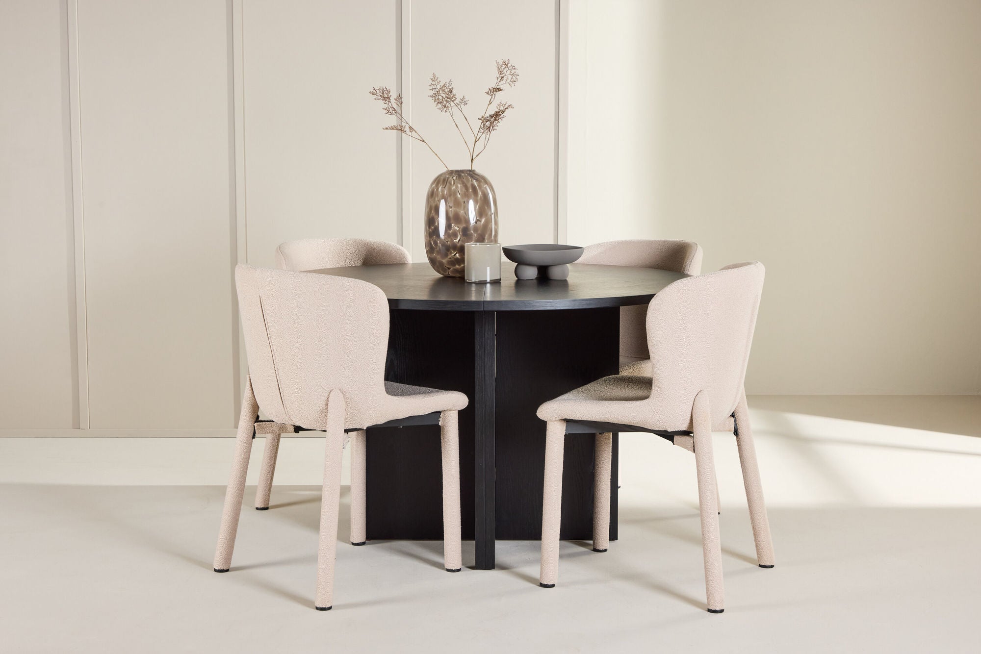 Venture Home Strada bord - Black with 4 Astoria stol - Beige