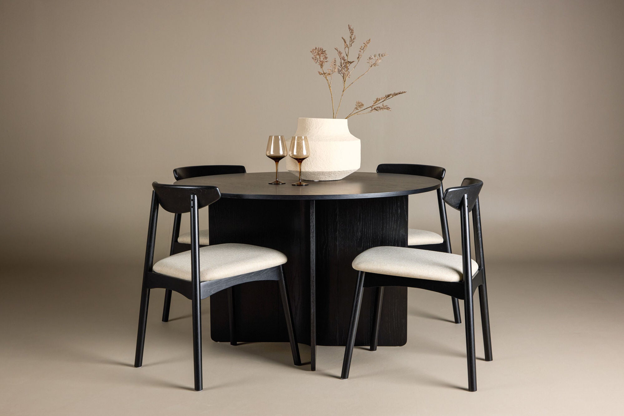 Venture Home Tyresö bord ø120 - Black with Ven stol - Black