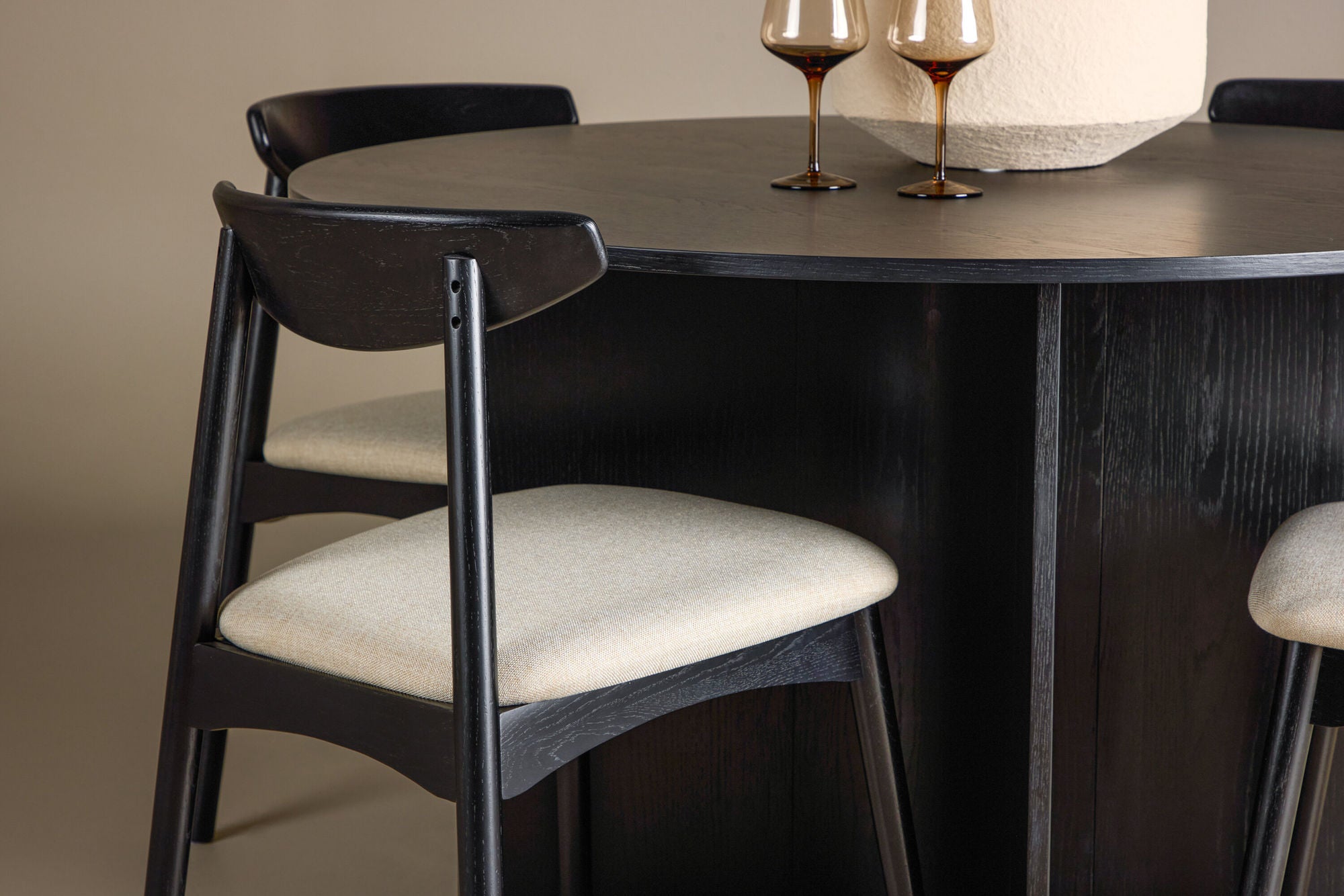 Venture Home Tyresö bord ø120 - Black with Ven stol - Black