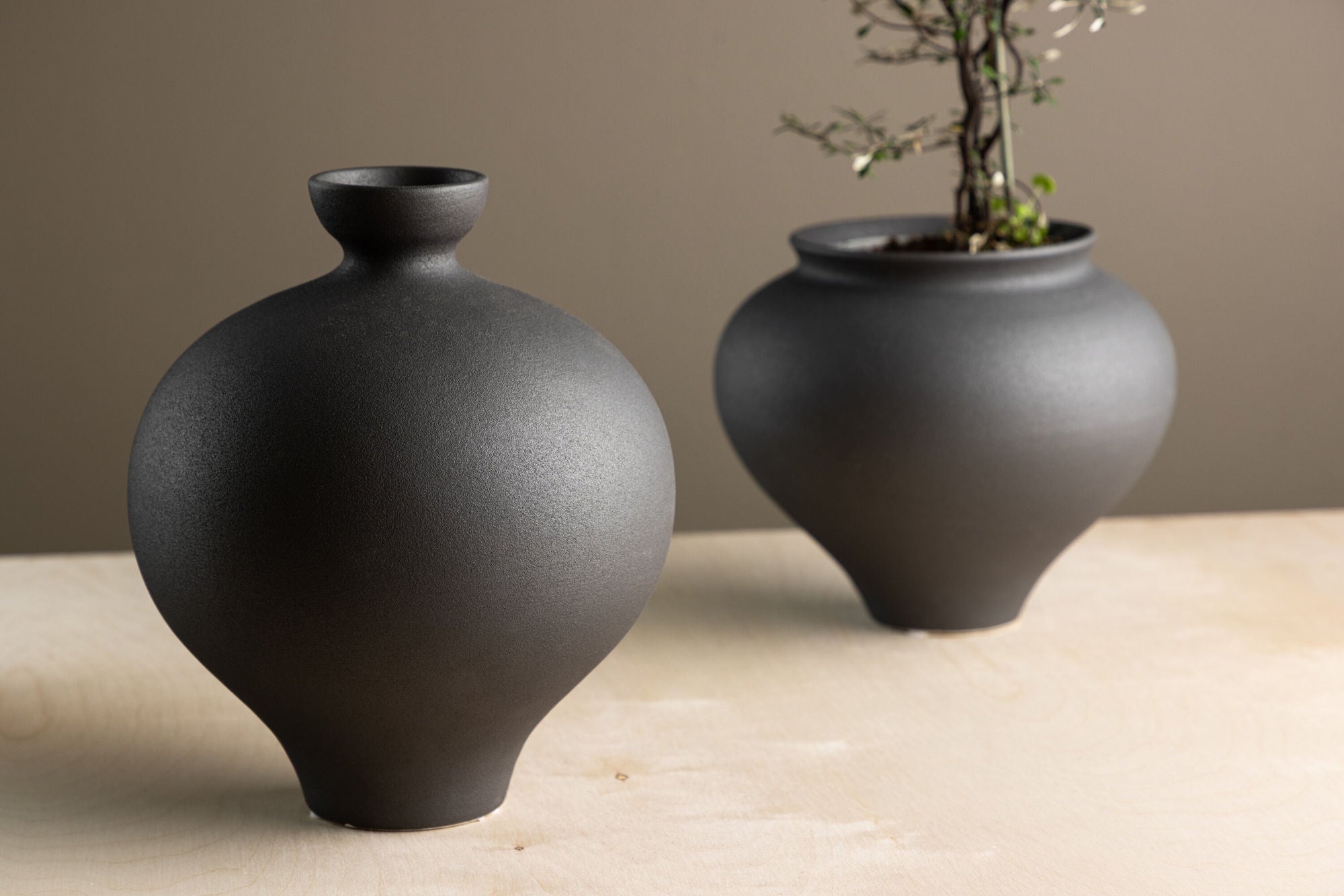 Venture Home Rellis Vase - Black - D6*H24*B20cm