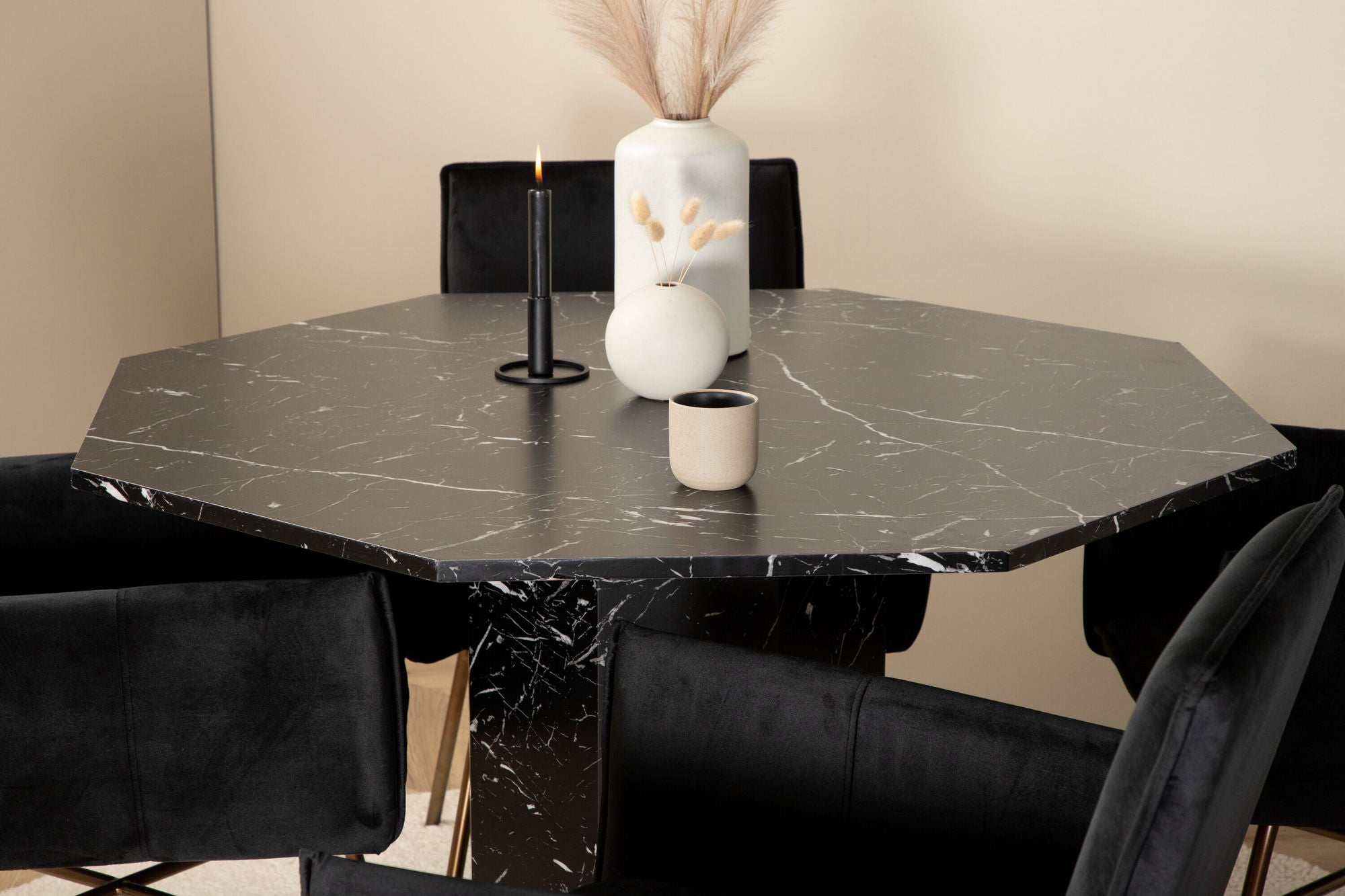 Venture Home Marbs rund spisebord - Black / Black Glass Marble+Petra stol - Distressed Copper / Black Velvet_4