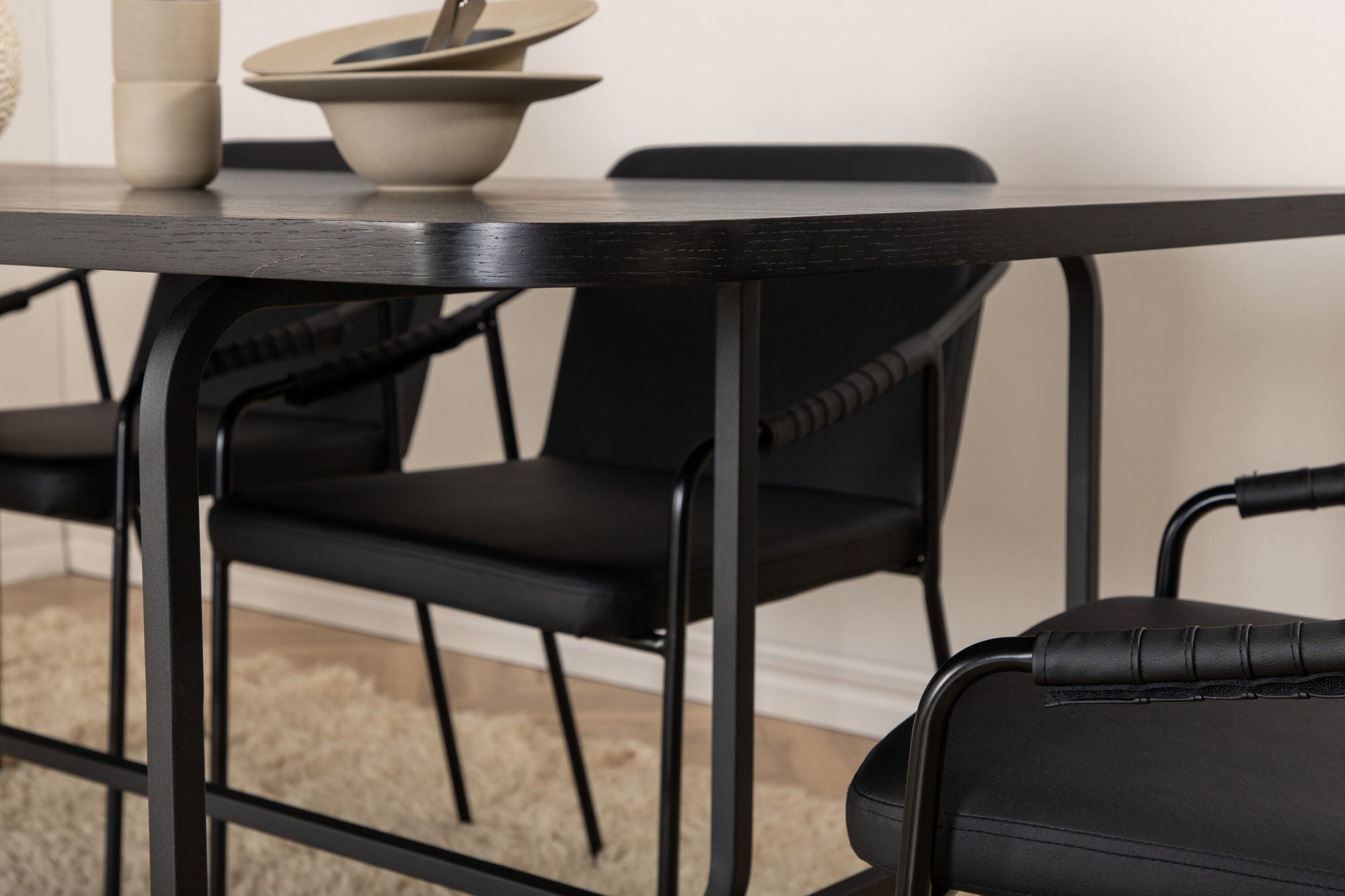Venture Home Uno spisebord - Black / Black Veneer+Tvist stol - Black / Black PU_6