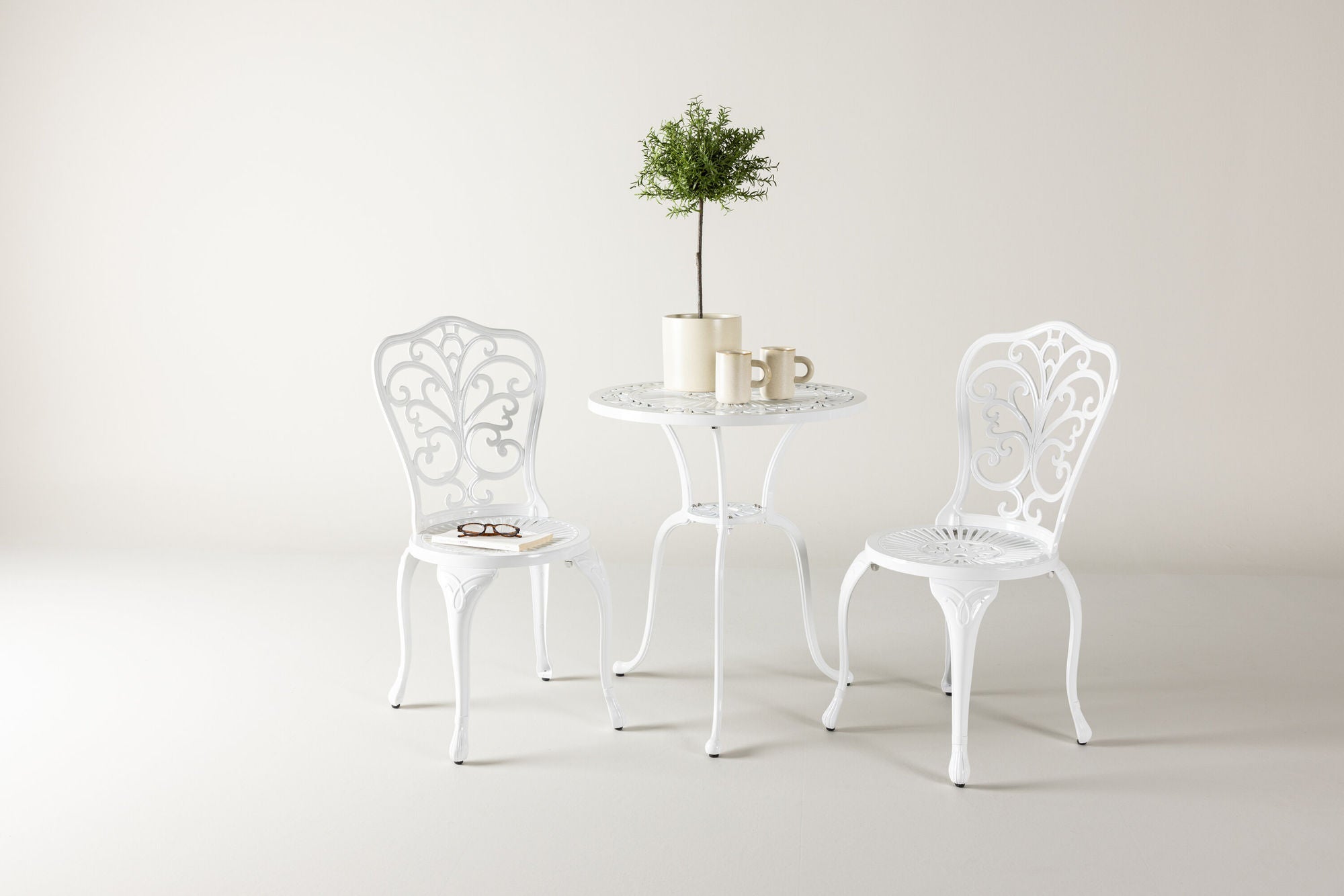 Venture Home Nandin Cafetset Aluminium - white / 2 chairs + bord ø60