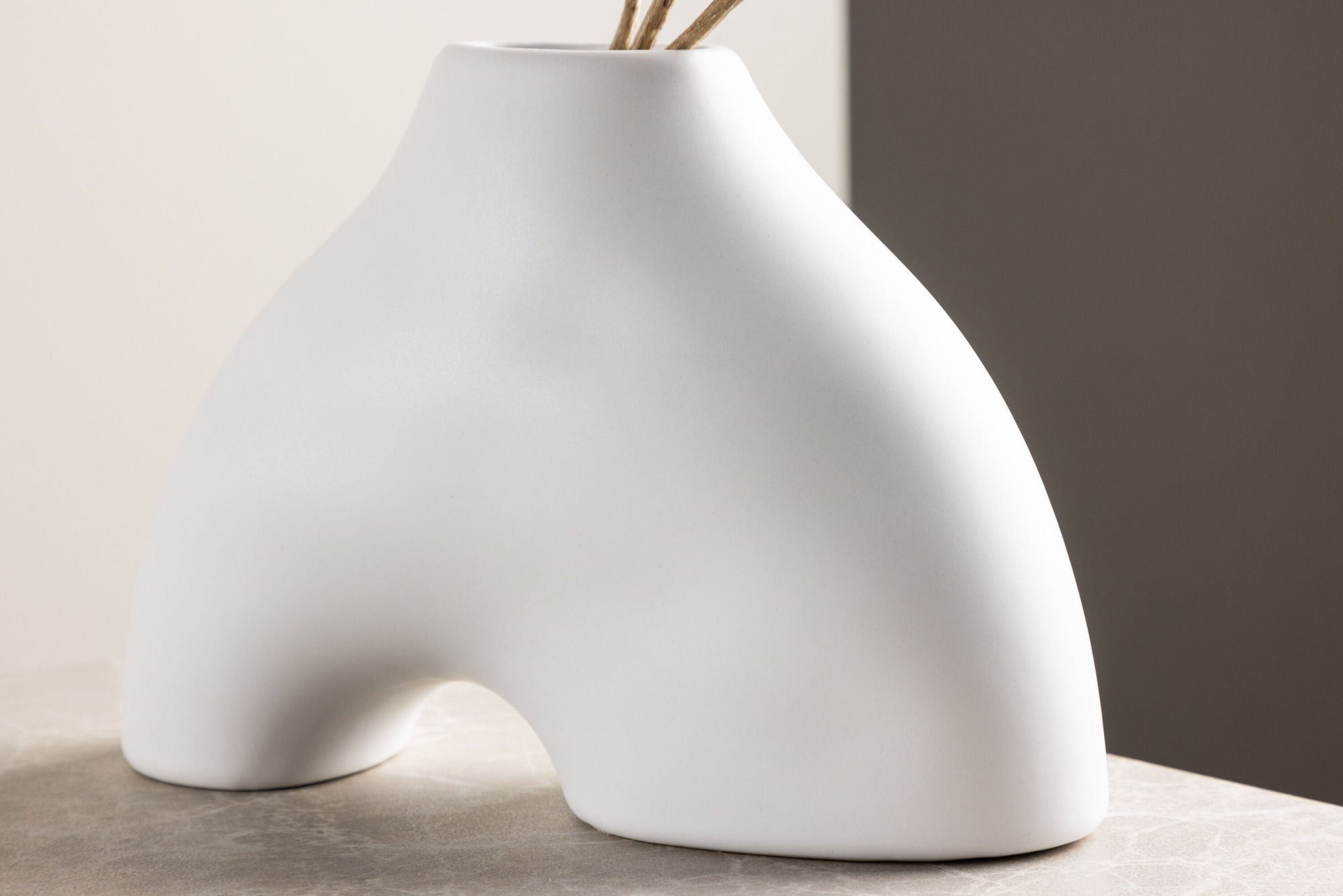 Venture Home Kento Vase - White - 21*8*15Hcm