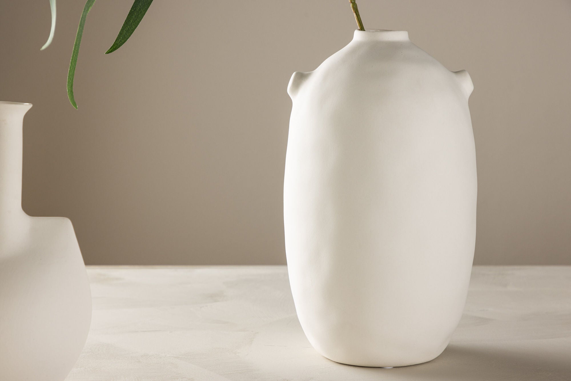 Venture Home Madi Vase - Off White - 17*17*28Hcm