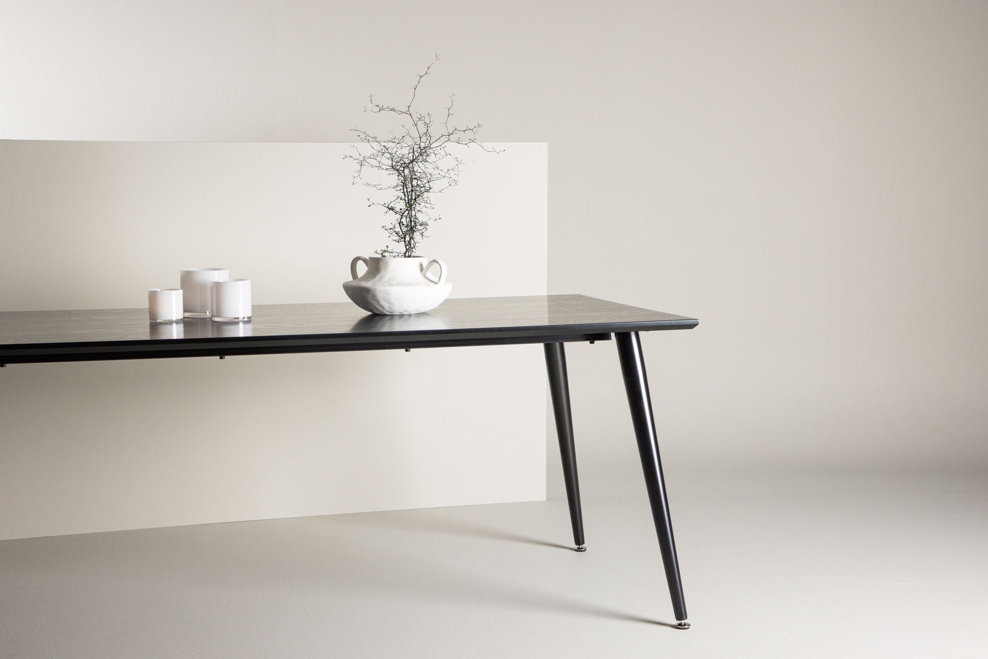 Venture Home Dipp spisebord - 180*90cm - Black Veneer / all black legs