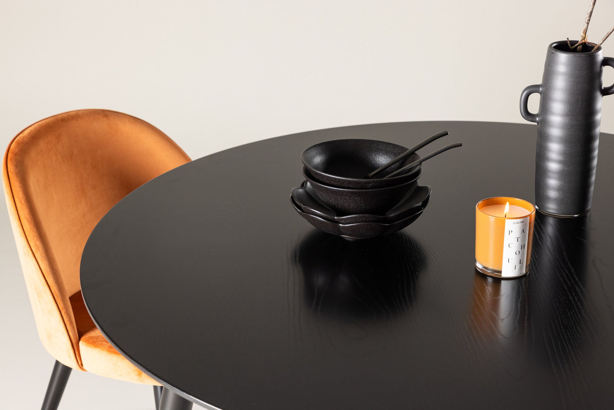 Venture Home Dipp spisebord - 115cm - Black Veneer / All black legs