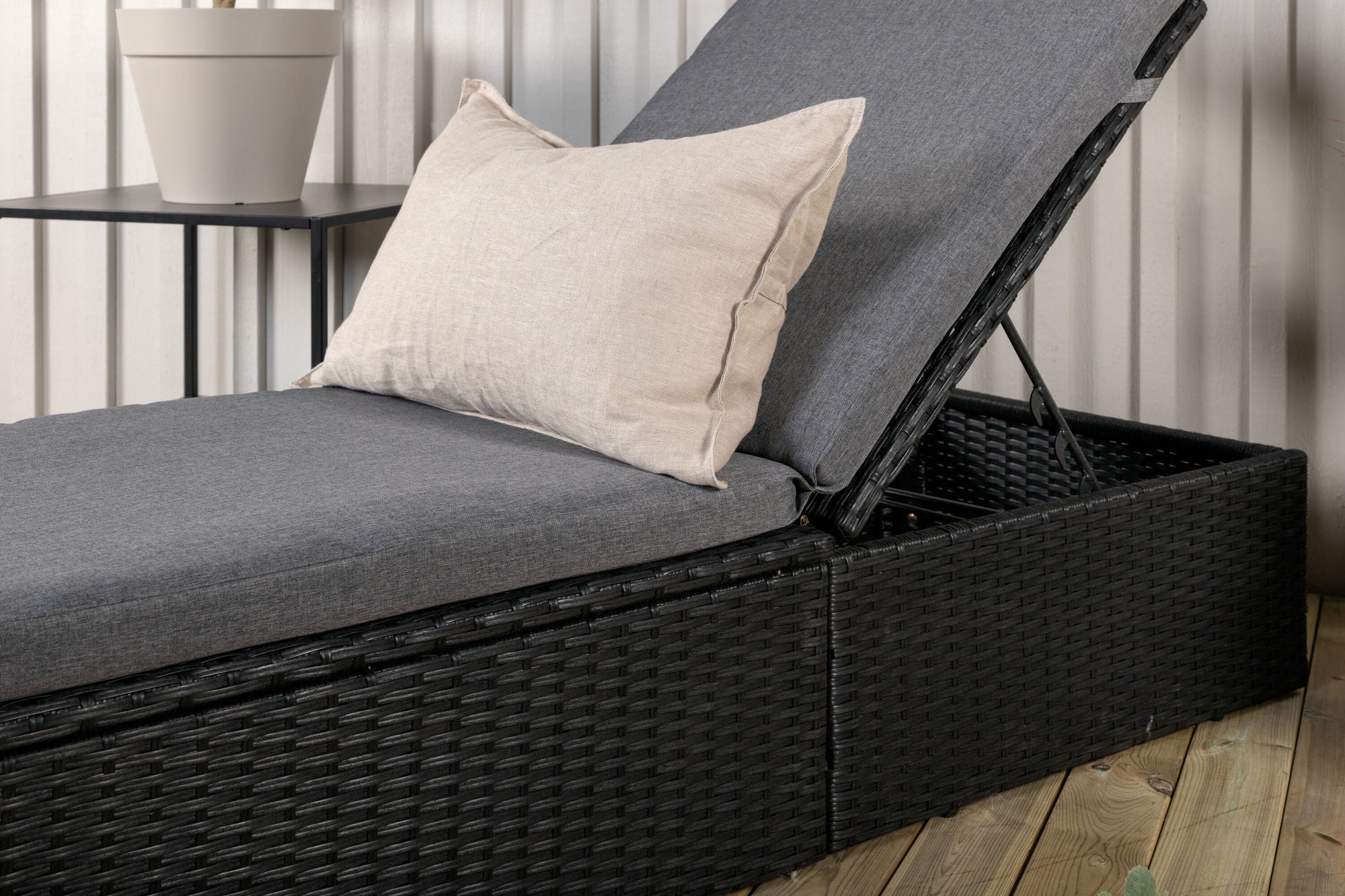 Venture Home Quad - Sun Lounge inc. Cushion- Black - Wicker -