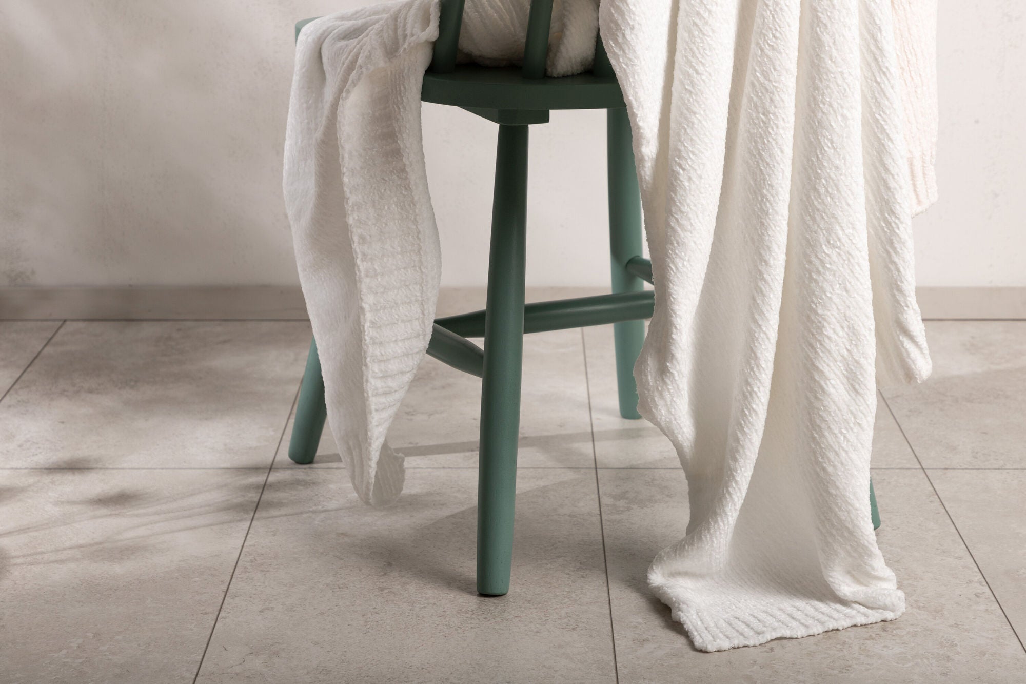 Venture Home Ally Throw Polyester/shiny chenille - White / - 170*130