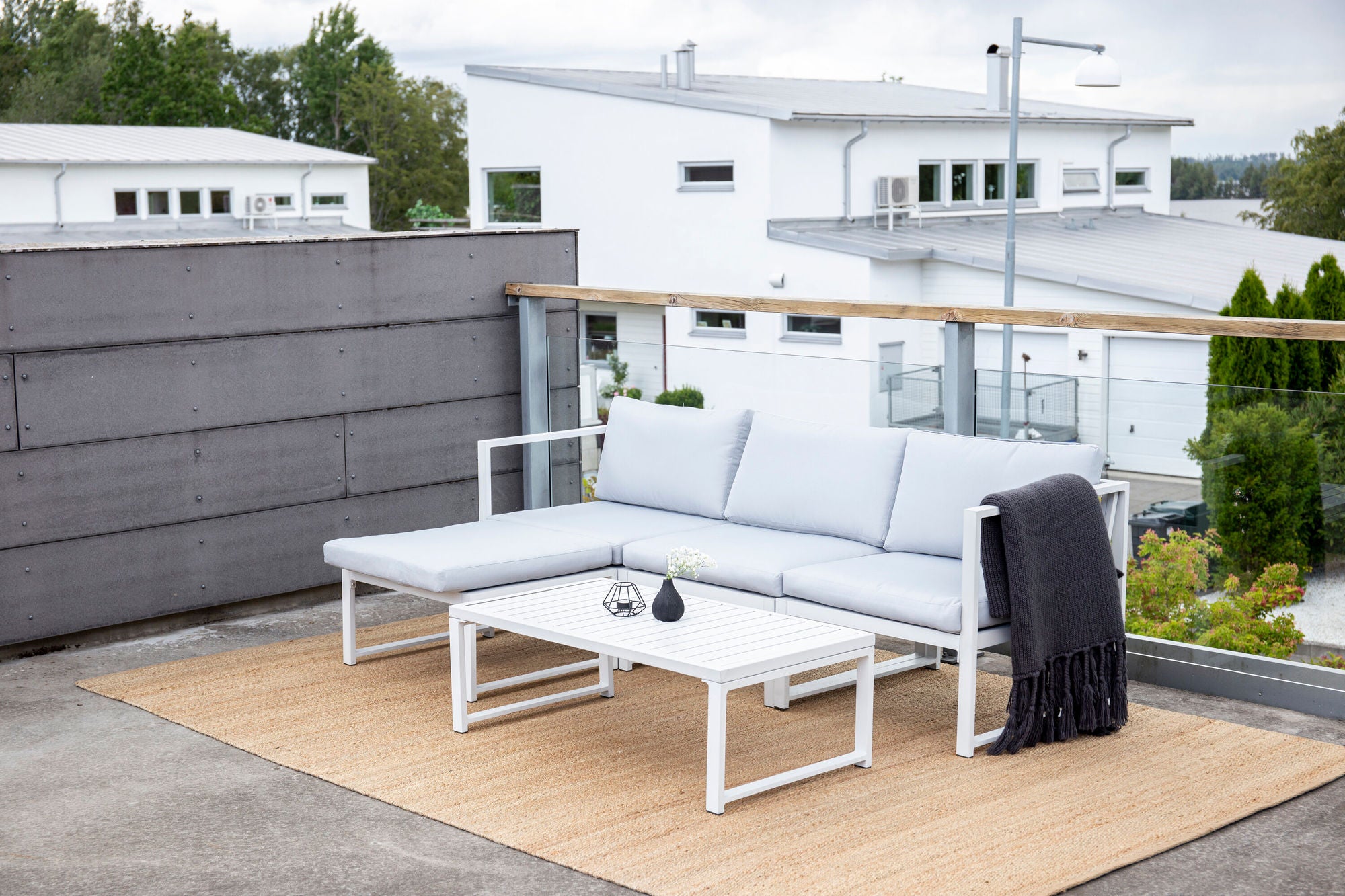 Venture Home Salvador sofa set - White Alu / Grey Cushions. 2 corners+ 1 middlepart + 1 ottom