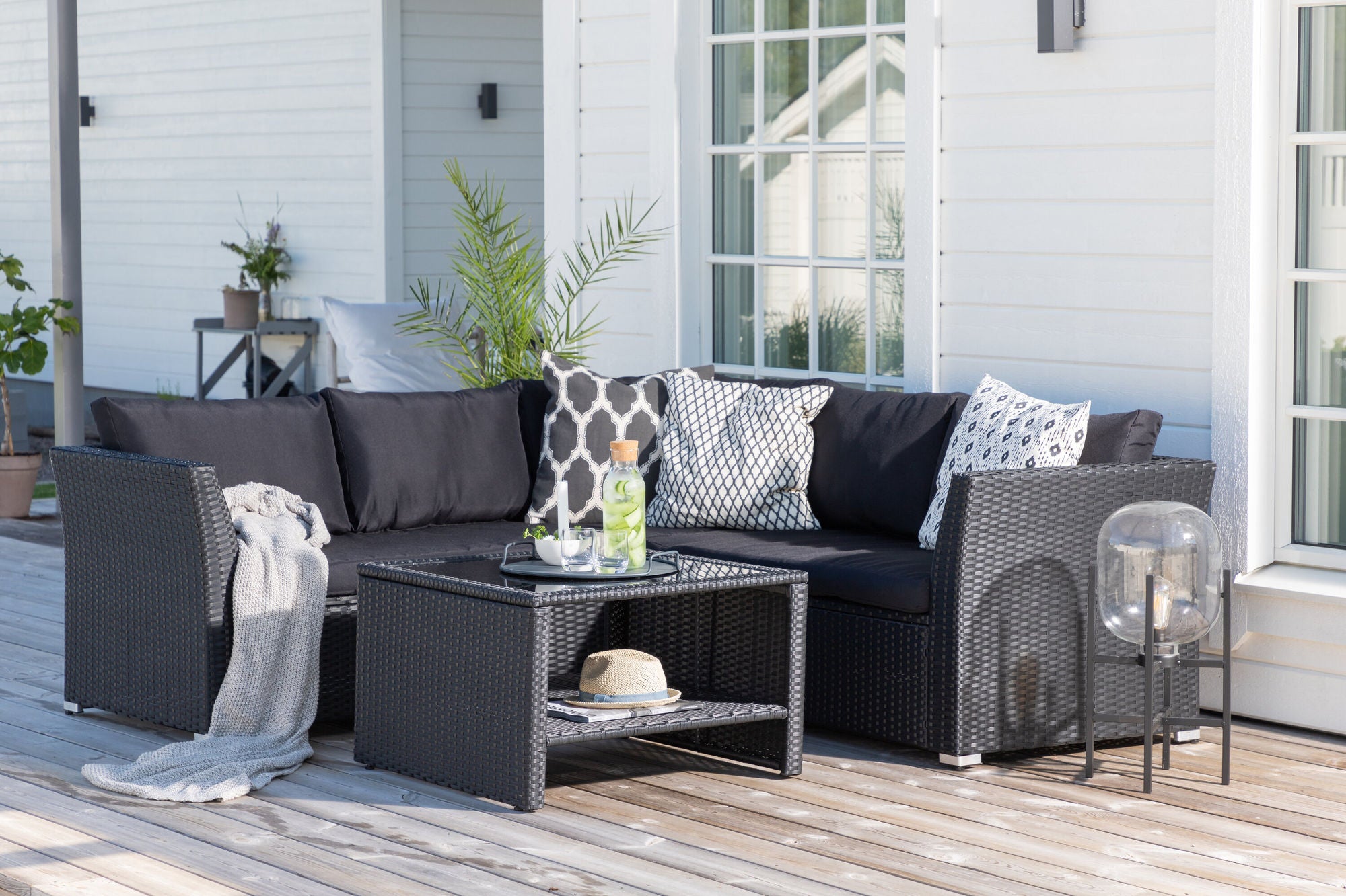 Venture Home Haiti Sofa Set - Black Wicker / Black Cushion