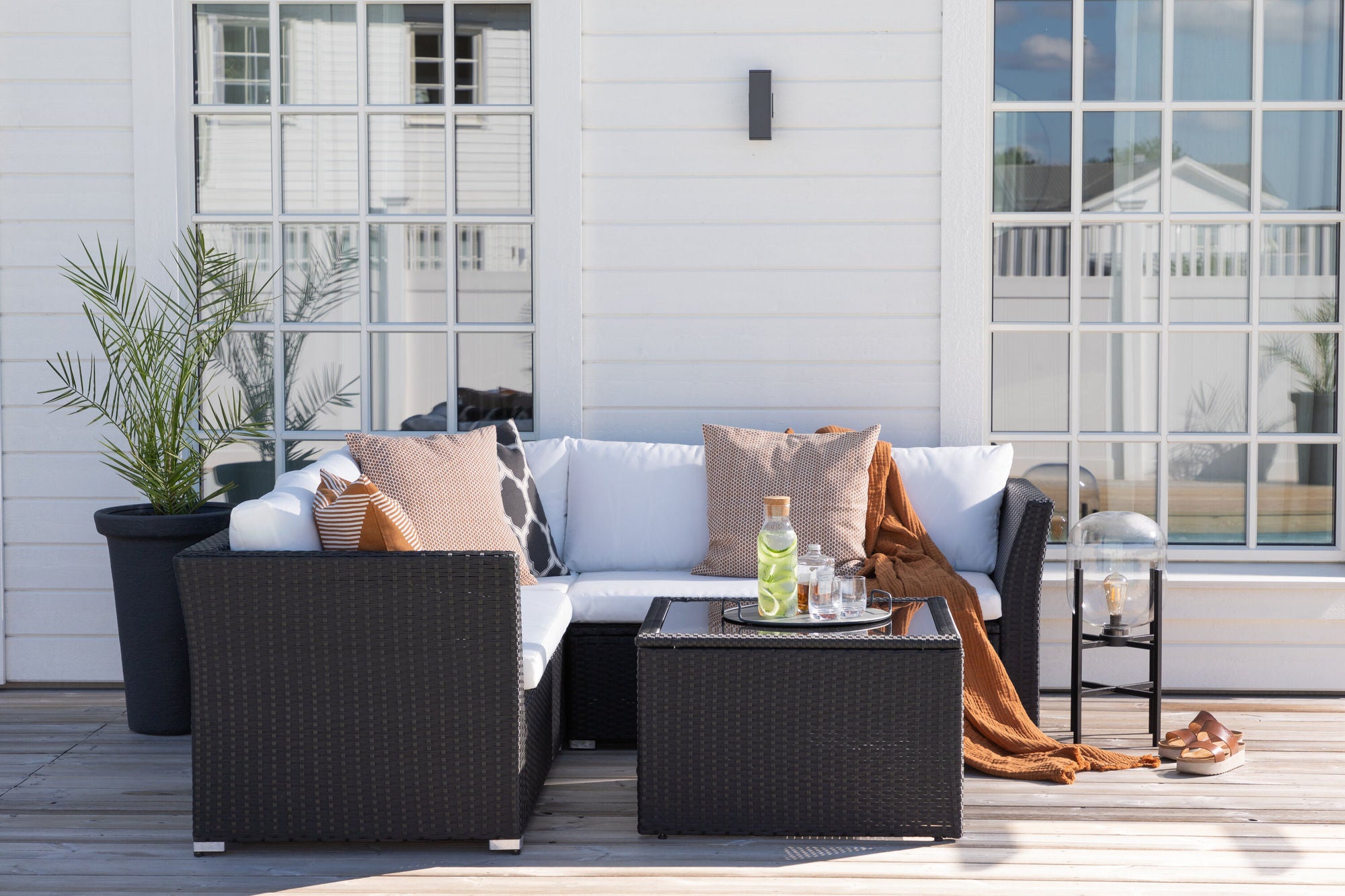 Venture Home Haiti Sofa Set - Black Wicker / White Cushion
